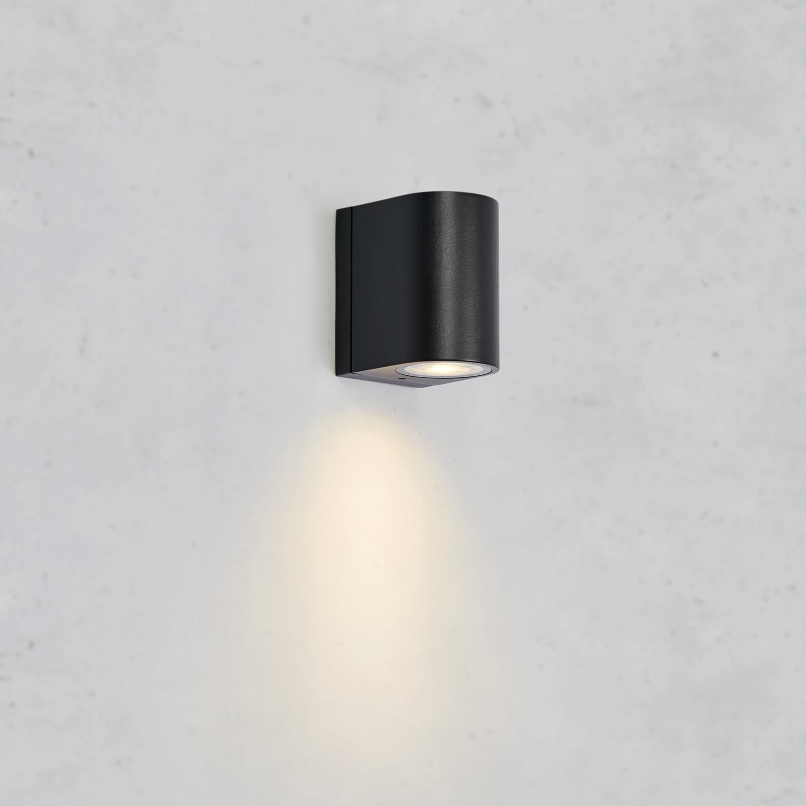 Applique d'extérieur LED Alor, noire, à 1 lampe, IP65, à intensité variable Applique d'extérieur LED Alor, noire, à 1 lampe, IP65, à intensité variable