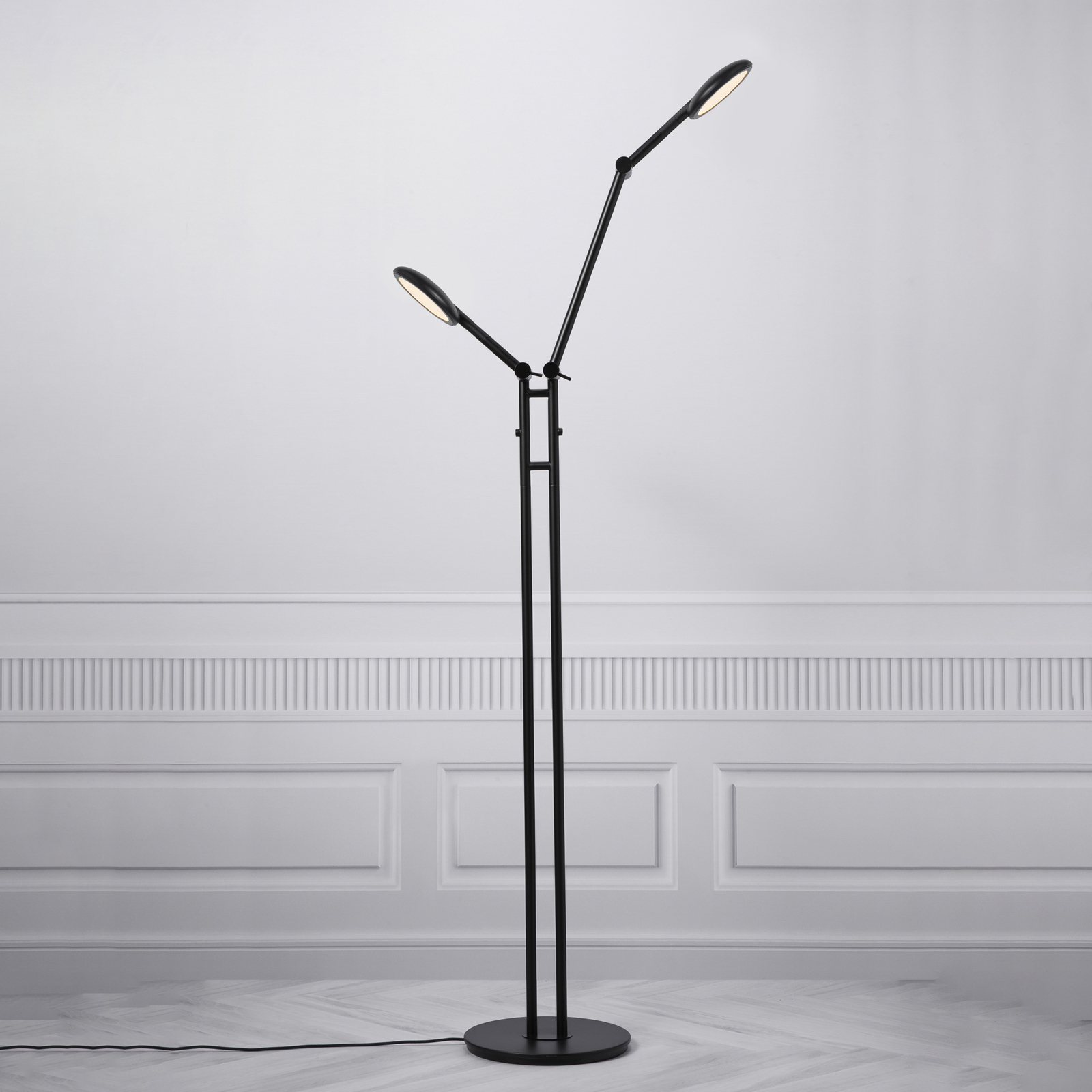 Bend LED-gulvlampe med berøringsdæmper 2 lyskilder