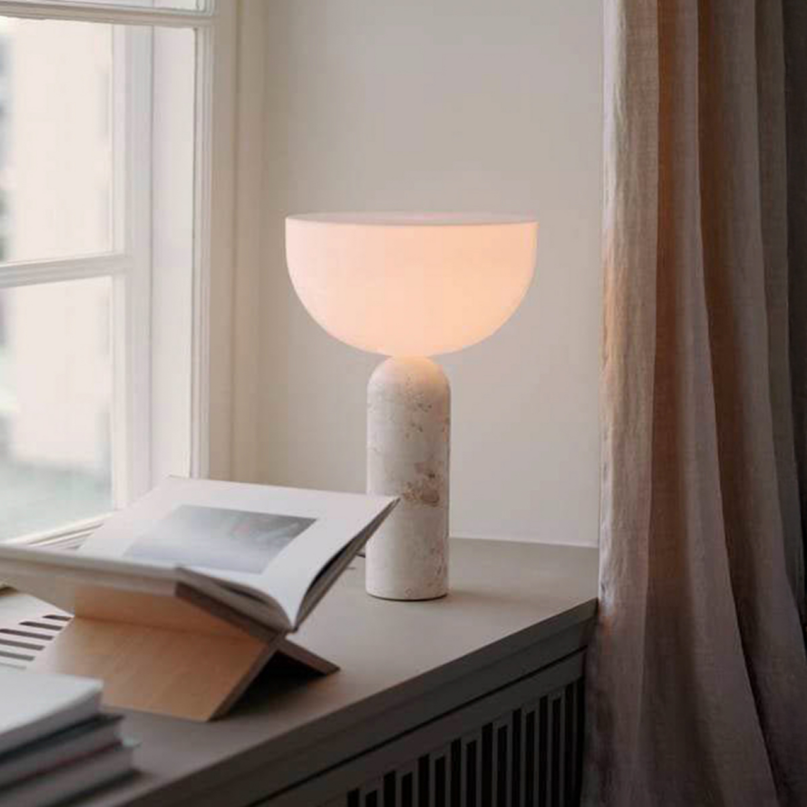 New Works Kizu Large -pöytävalaisin, beige, marmori, E27