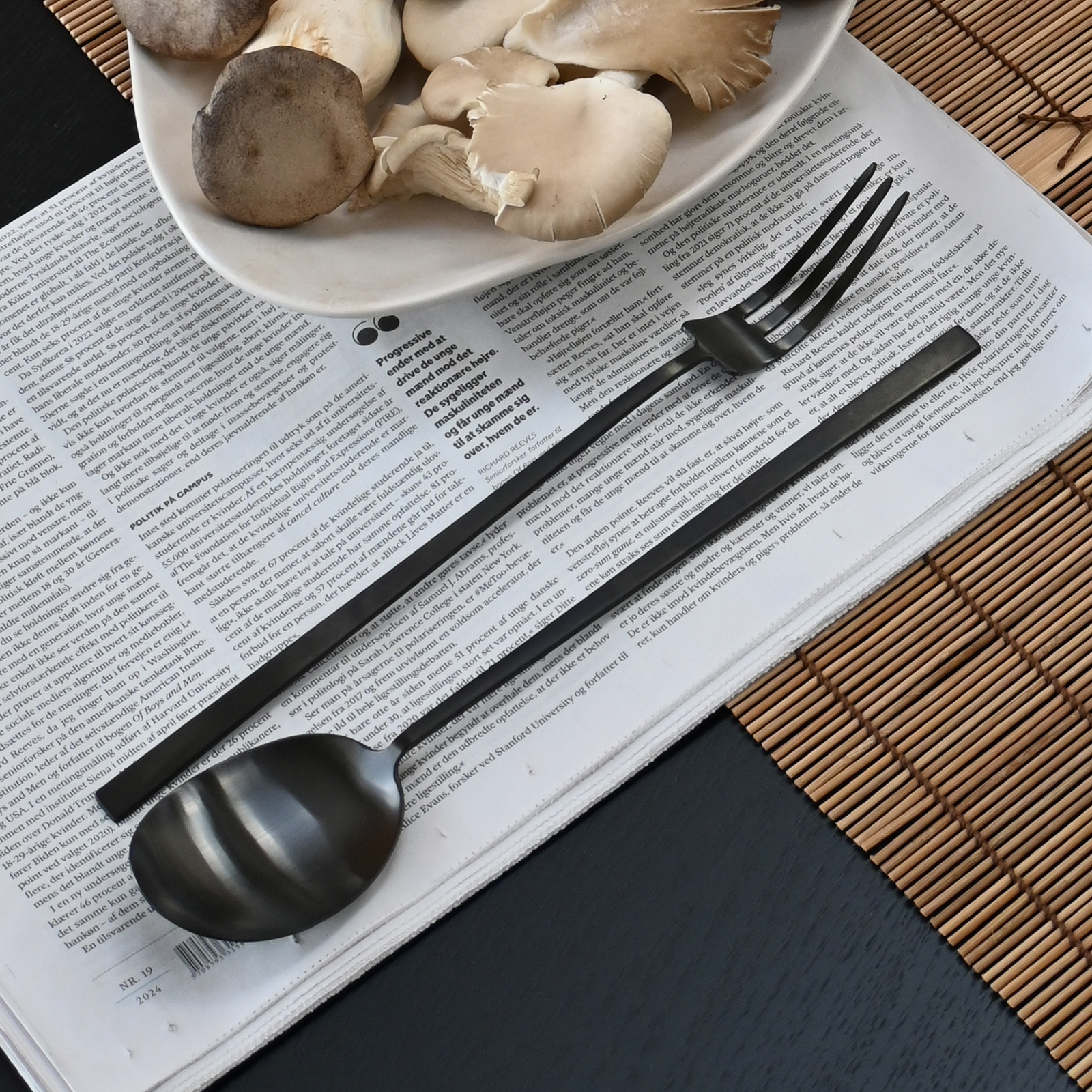 Zestaw sztućców do sałatek Kogei, czarny, zestaw 2 sztuki, 31 cm – 101