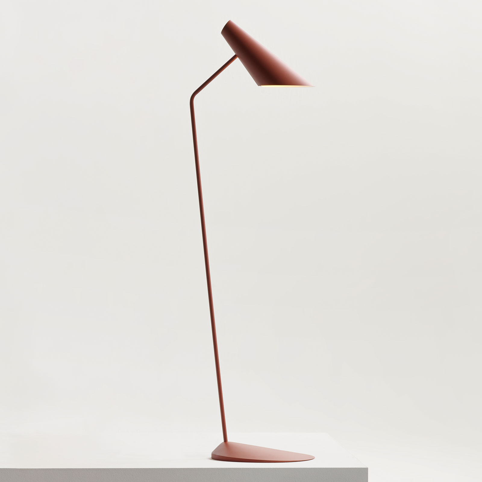 Vibia I.Cono 0712 lampadaire designer, rouge-brun