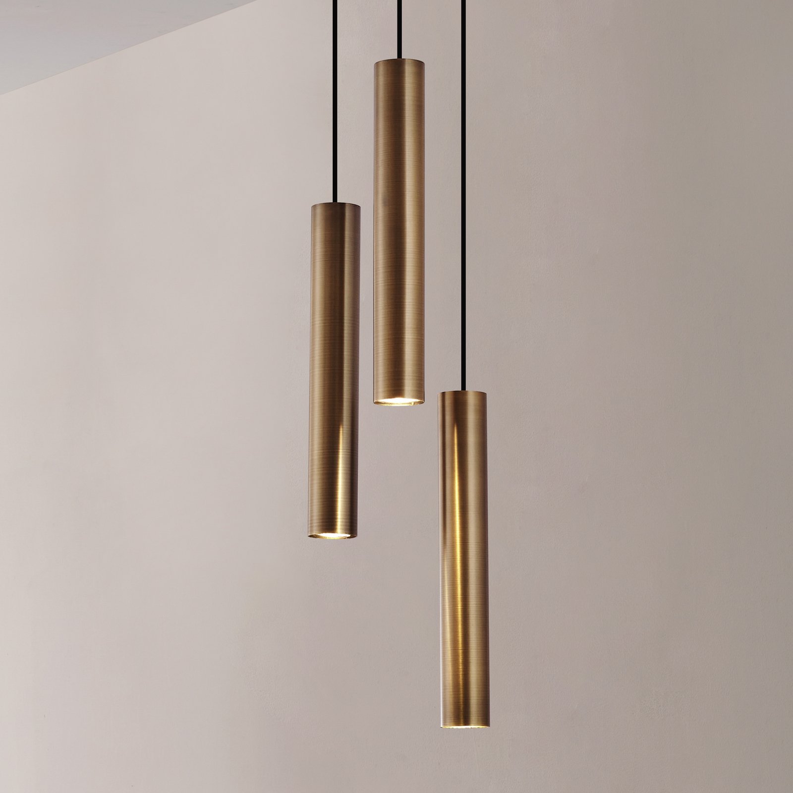 Lampada a sospensione Lindby Joffrey, Ø 24 cm, ottone, a 3 luci, GU10