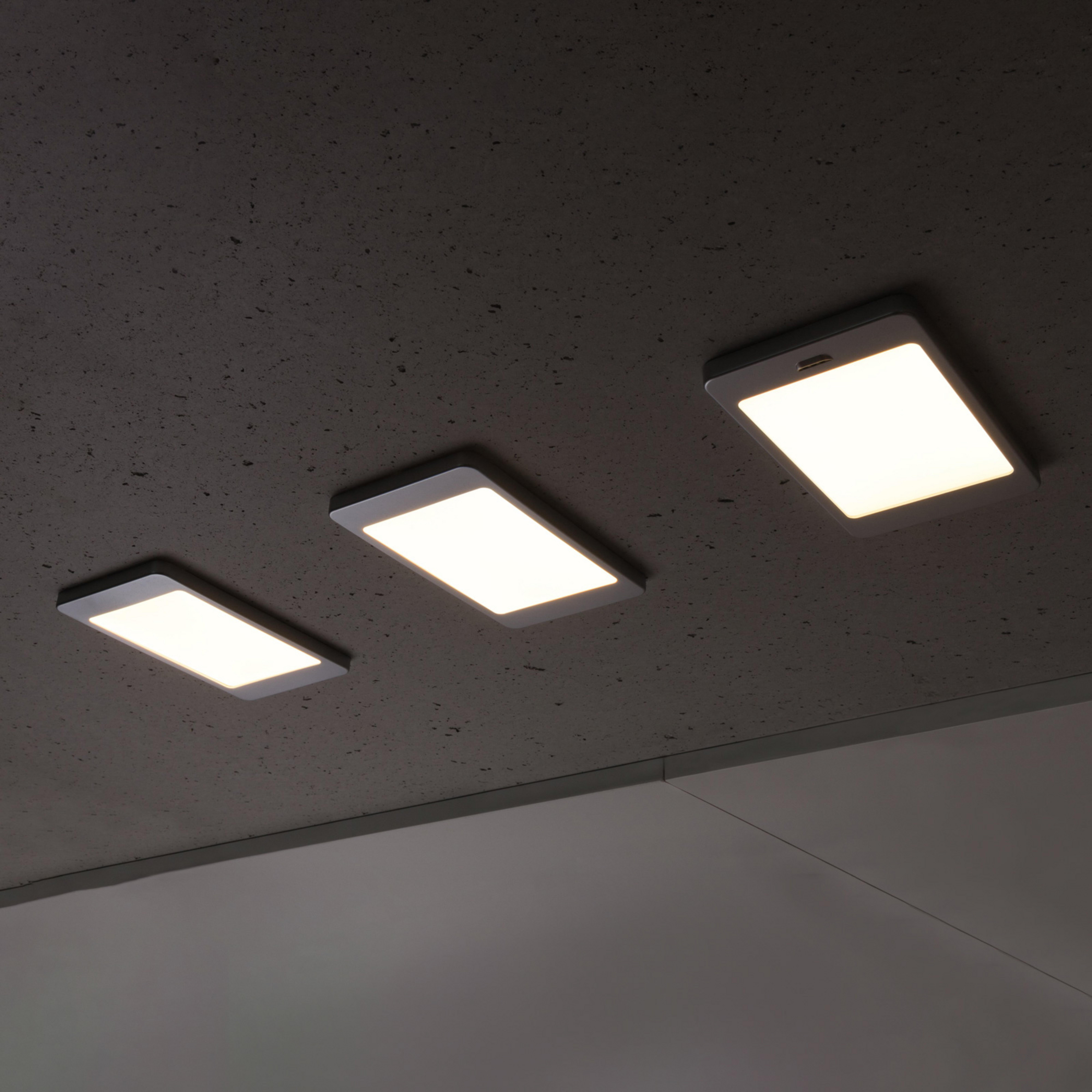 Conjunto de 3 luzes LED para debaixo do armário Saskia com interrutor