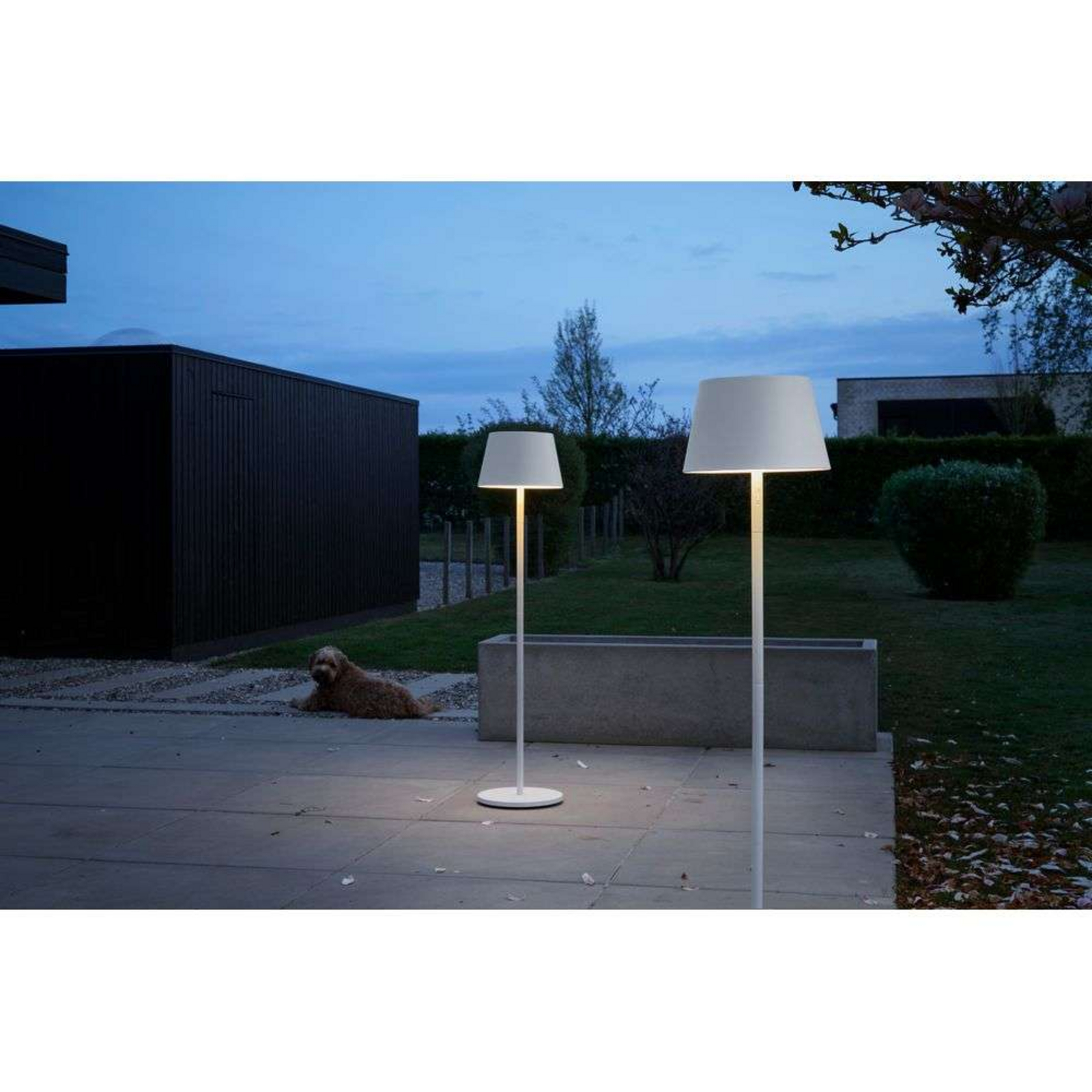 Modi Portable Lampadar IP65 White - Loom Design