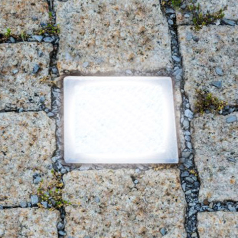 Päällä kävelyn kestävä Mukulakivi 10 -LED-maavalo
