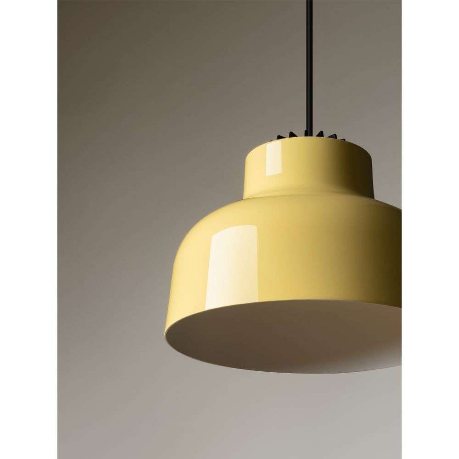 M64 Pendel Dim. Glossy Vanilla Santa & Cole - Stue - Aluminium