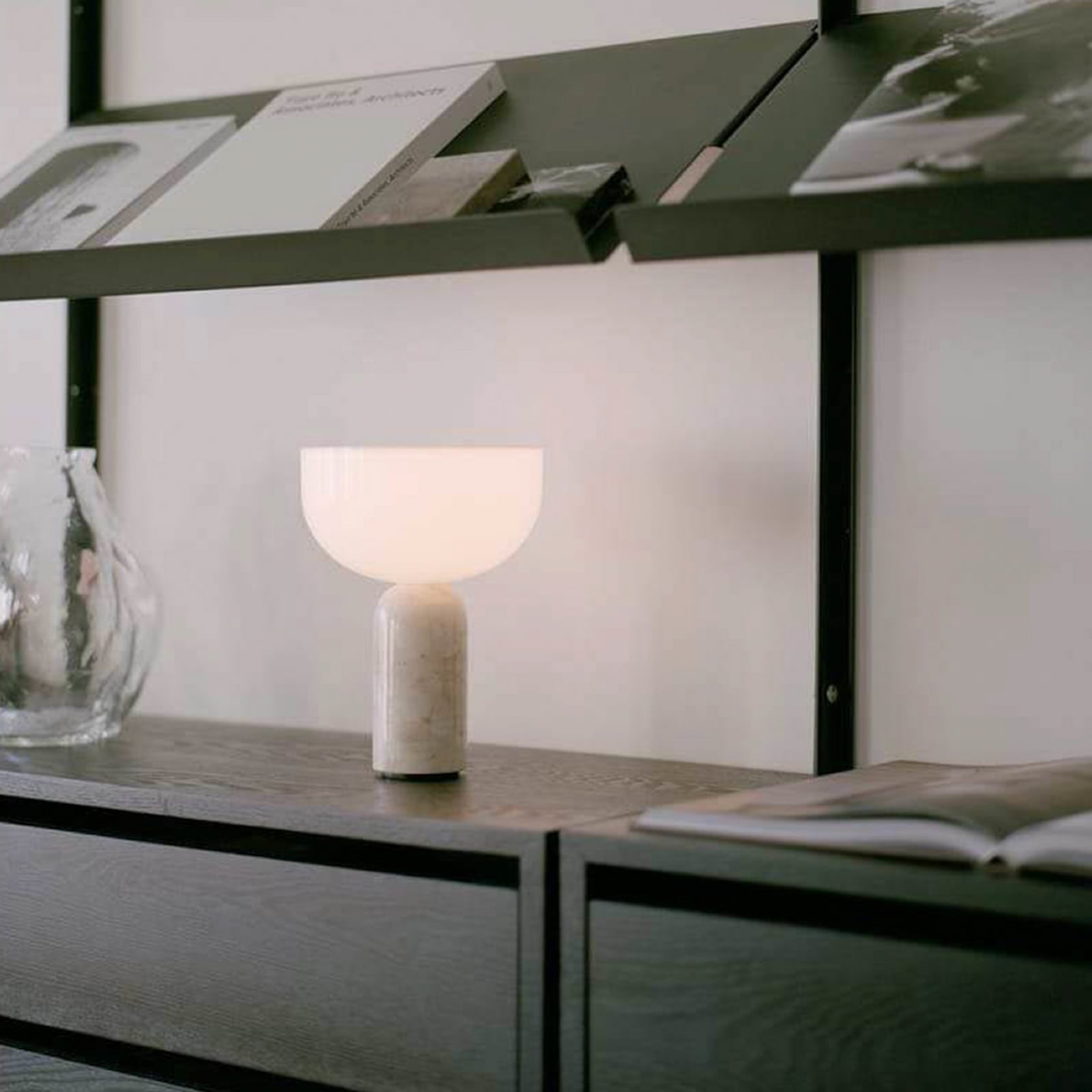 NEW WORKS Kizu LED rechargeable table lamp, beige, marble, dimmable