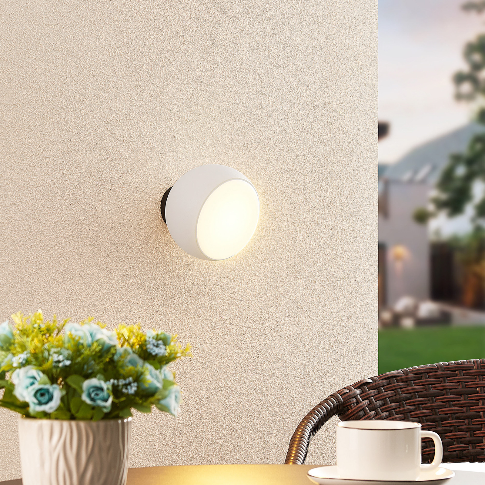 Arcchio Davir LED table lamp, portable, battery, white, for Living / Dining Room, steel, plastic, 1.5 W, energy efficiency: A+