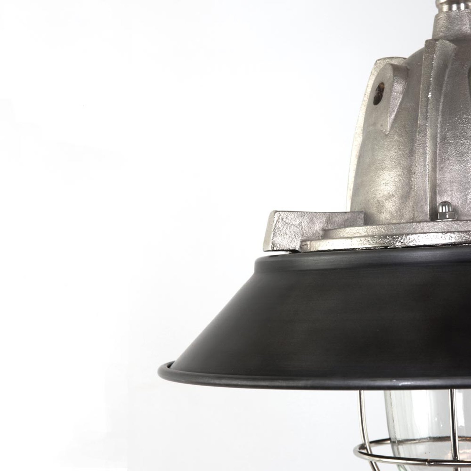 Индустриално проектирана висяща лампа Tuk