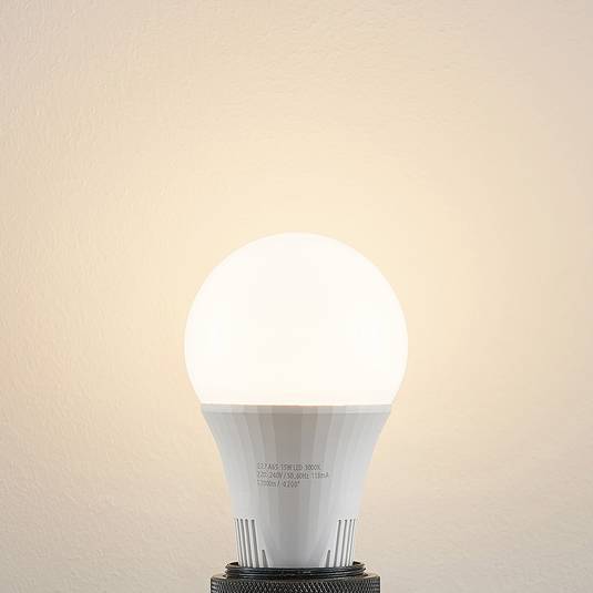 LED bulb E27 A65 15 W 3,000 K 3 step dimmable