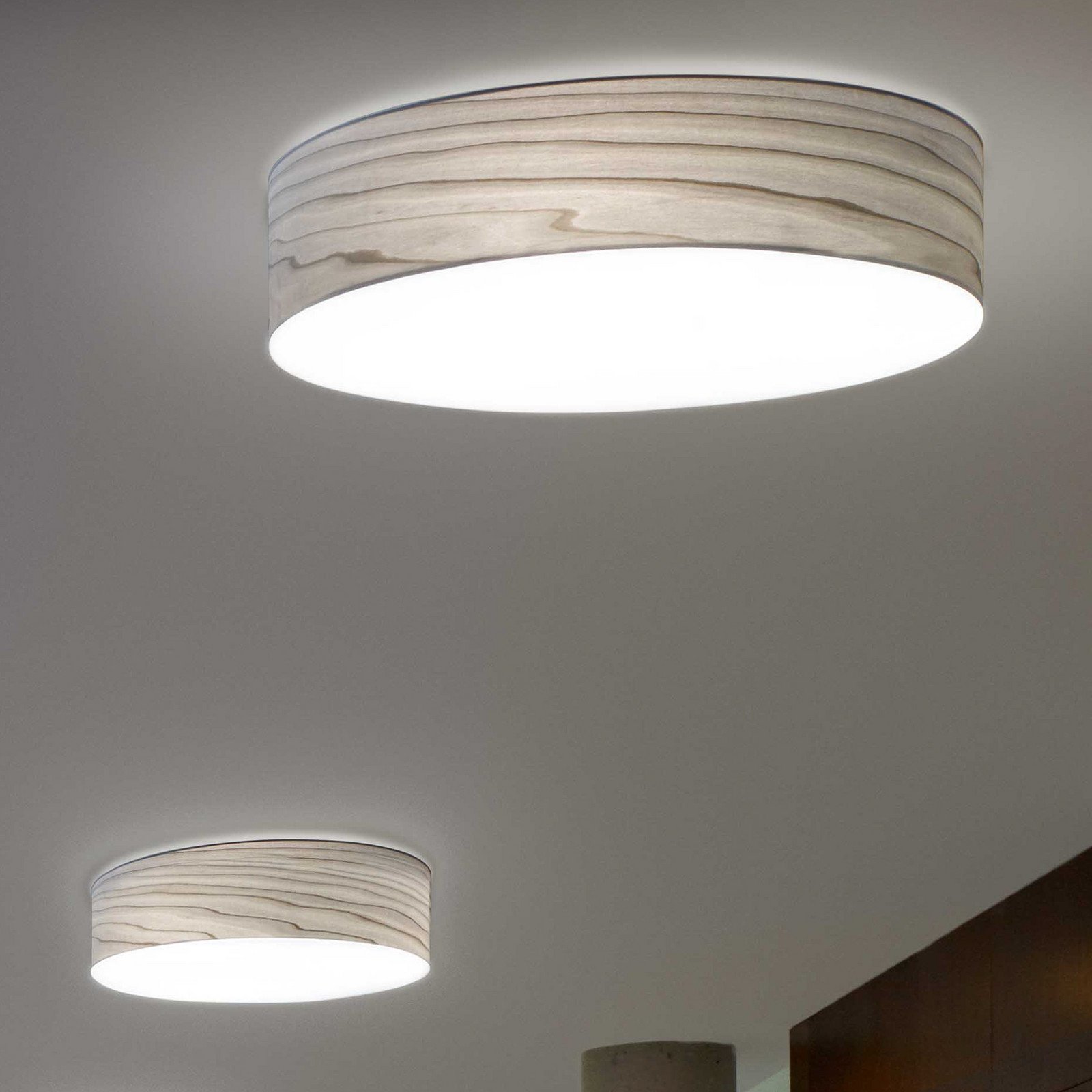 LZF LAMPS Aplică de perete LED LZF Gea gri Ø 42 cm lemn - Camera de zi / sufragerie - Design - fildeș nichel alb