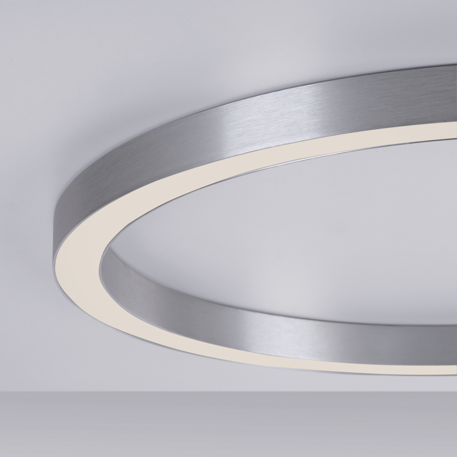 PURE Lines LED ceiling light, round Ø70cm silver