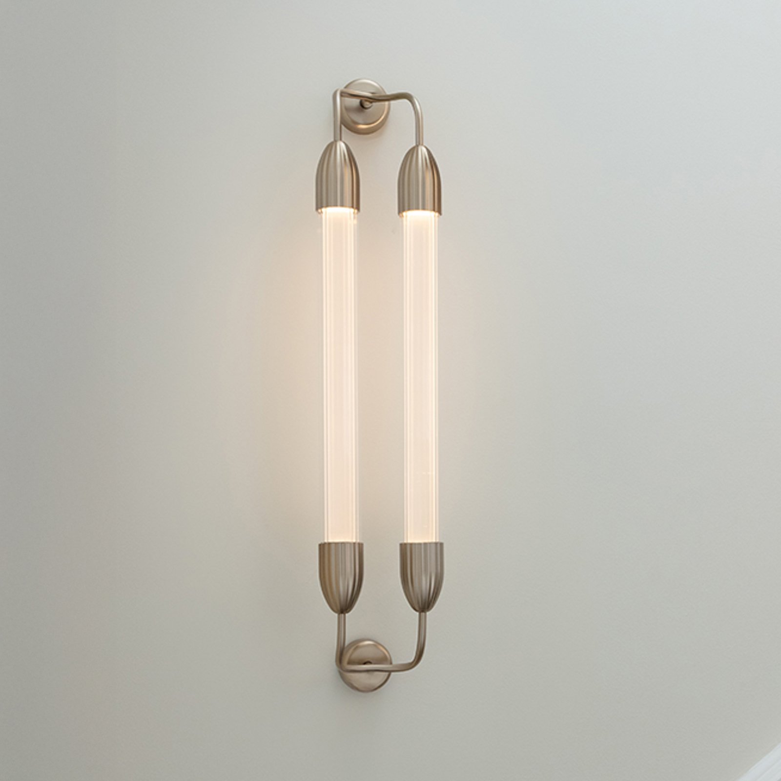 Lemon Squeeze Aplique de Pared Double Long Plated Brass - UMAGE