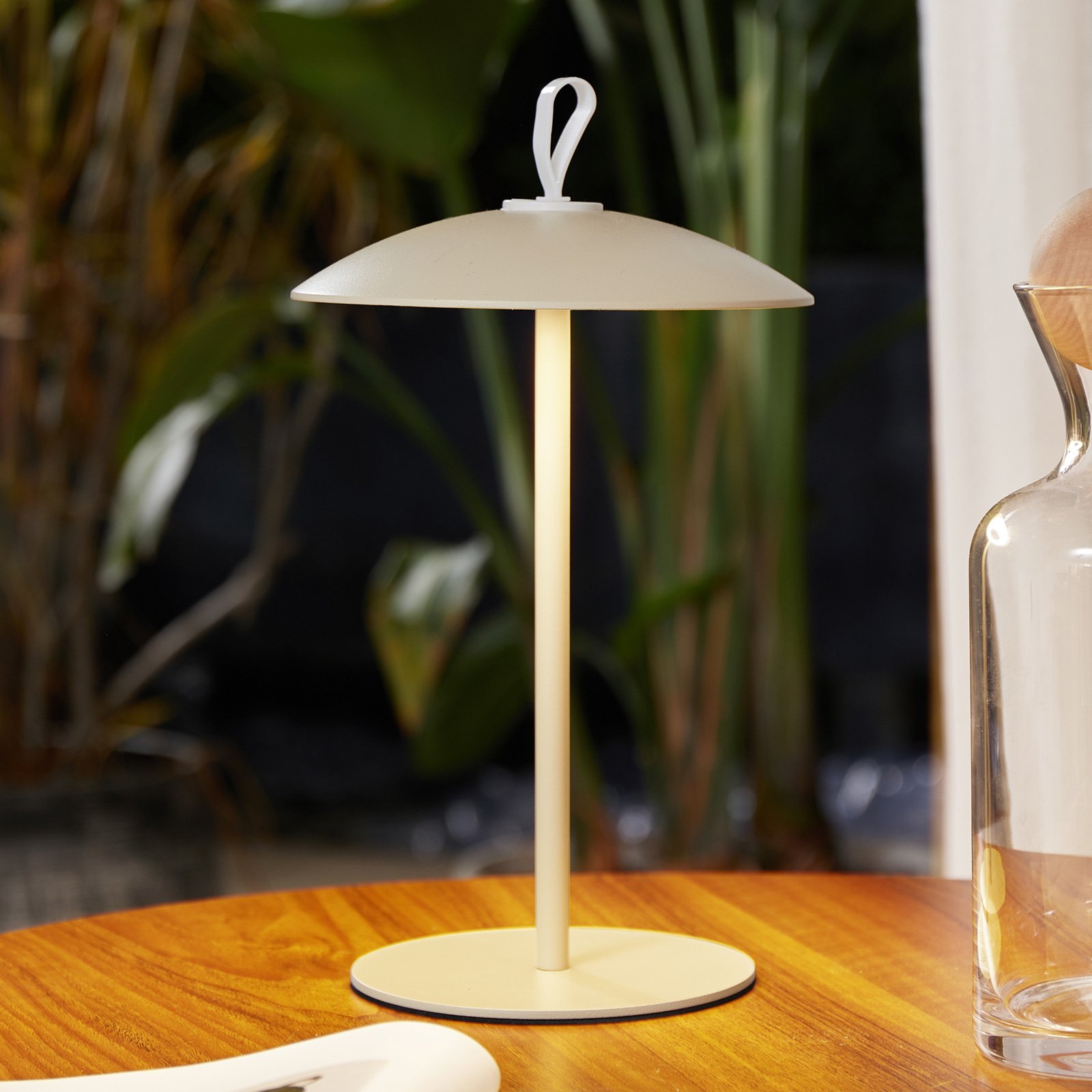 Lindby Lampe de table LED à accu Kanani, crème, intensité variable