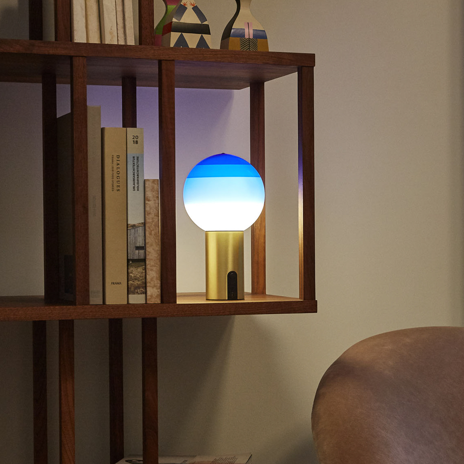 MARSET Dipping Light įkraunama stalinė lempa, mėlyna / žalvario spalvos