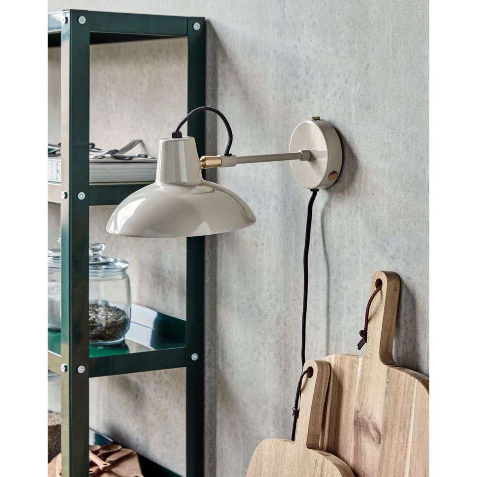 Alternativ bild 1 för House Doctor - Desk Vägglampa Grå
