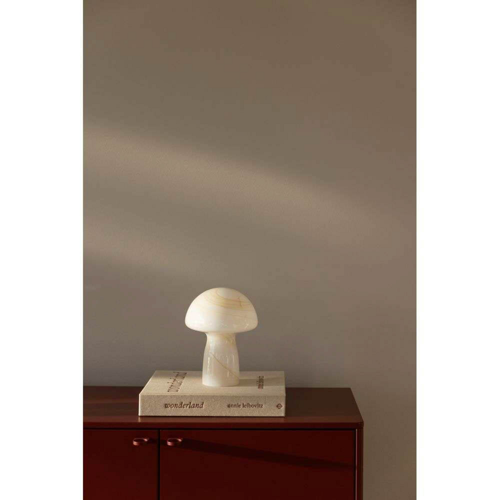 Fungo 16 Stolová Lampa Beige - Globen Lighting