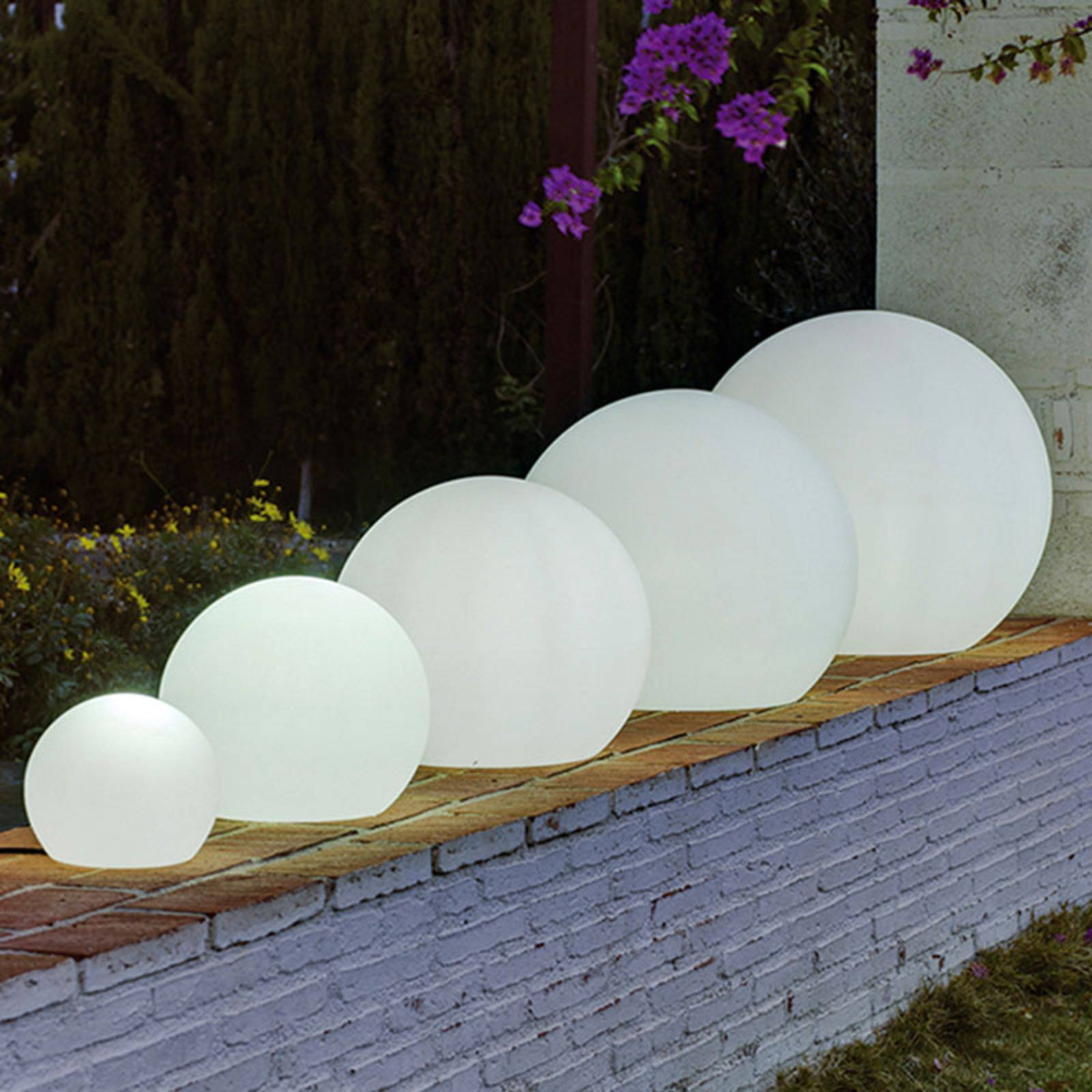 Newgarden Buly solcellelampe, kan flyde, Ø 30cm