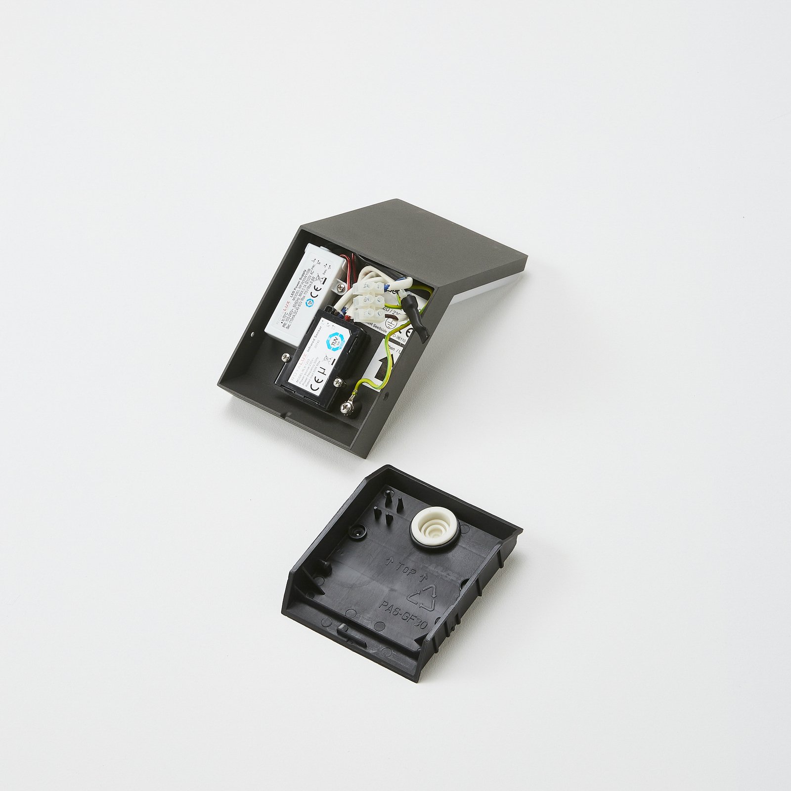 Nevio Outdoor Wall Lamp w/Sensor Graphite - Lucande