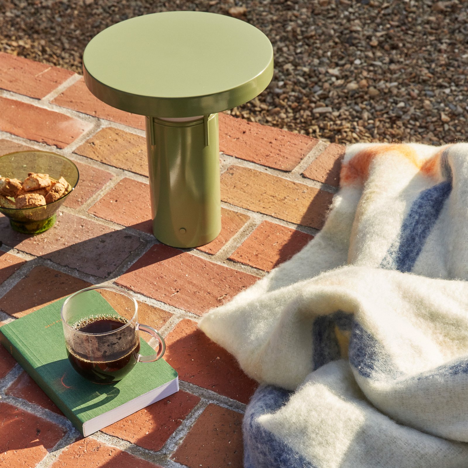 BringMe Table Lamp Green - Hübsch