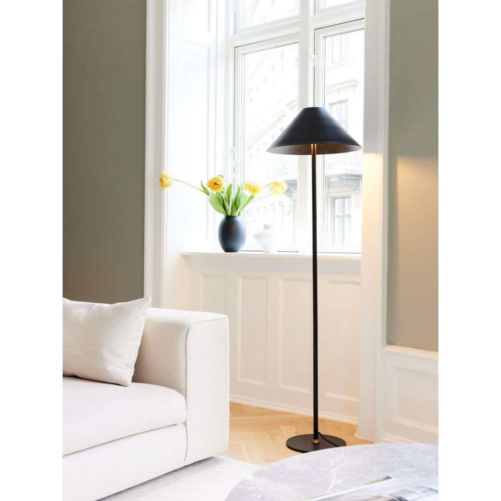 Hygge Golvlampa Black Halo Design - Vardagsrum - Metall