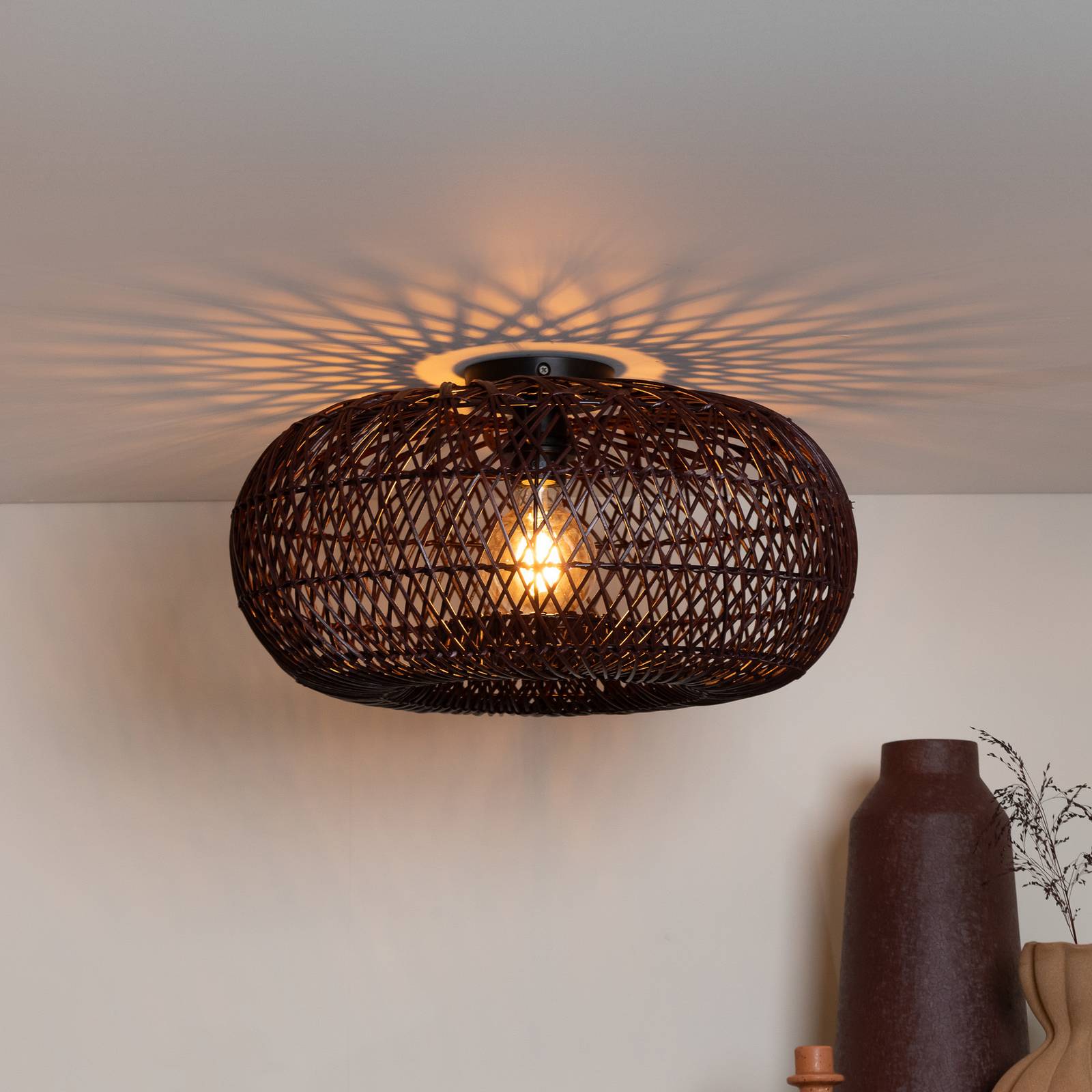 GOOD & MOJO Lampa sufitowa Arizona, czerwona, Ø 50 cm, bambus, E27