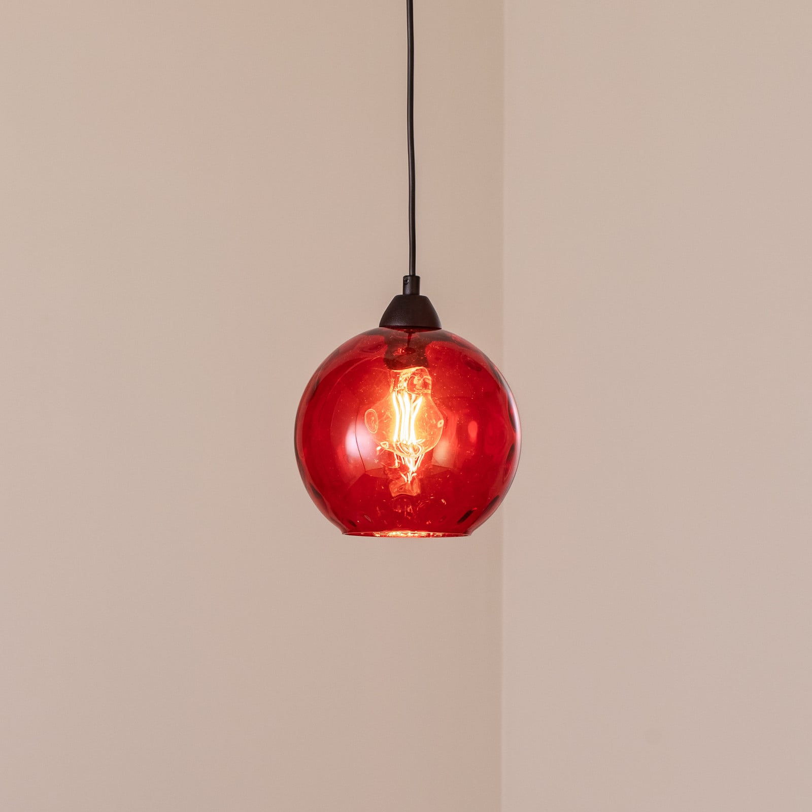 Opviq Lampa suspendată Benek roșie sticlă Ø 20 cm E27 - Camera de zi / sufragerie - Viața tânără - roșu