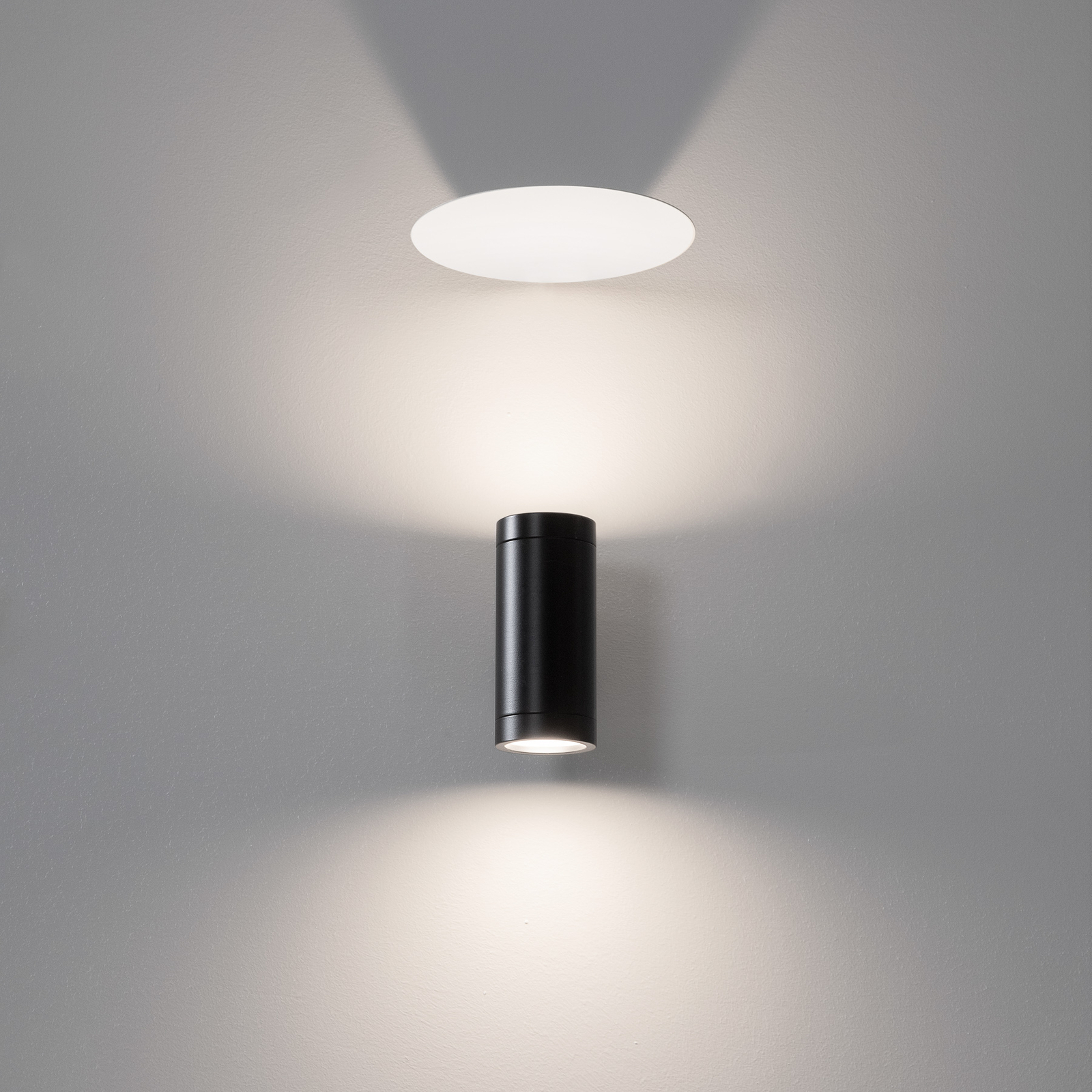 Karman deflector for Movida LED wall light white