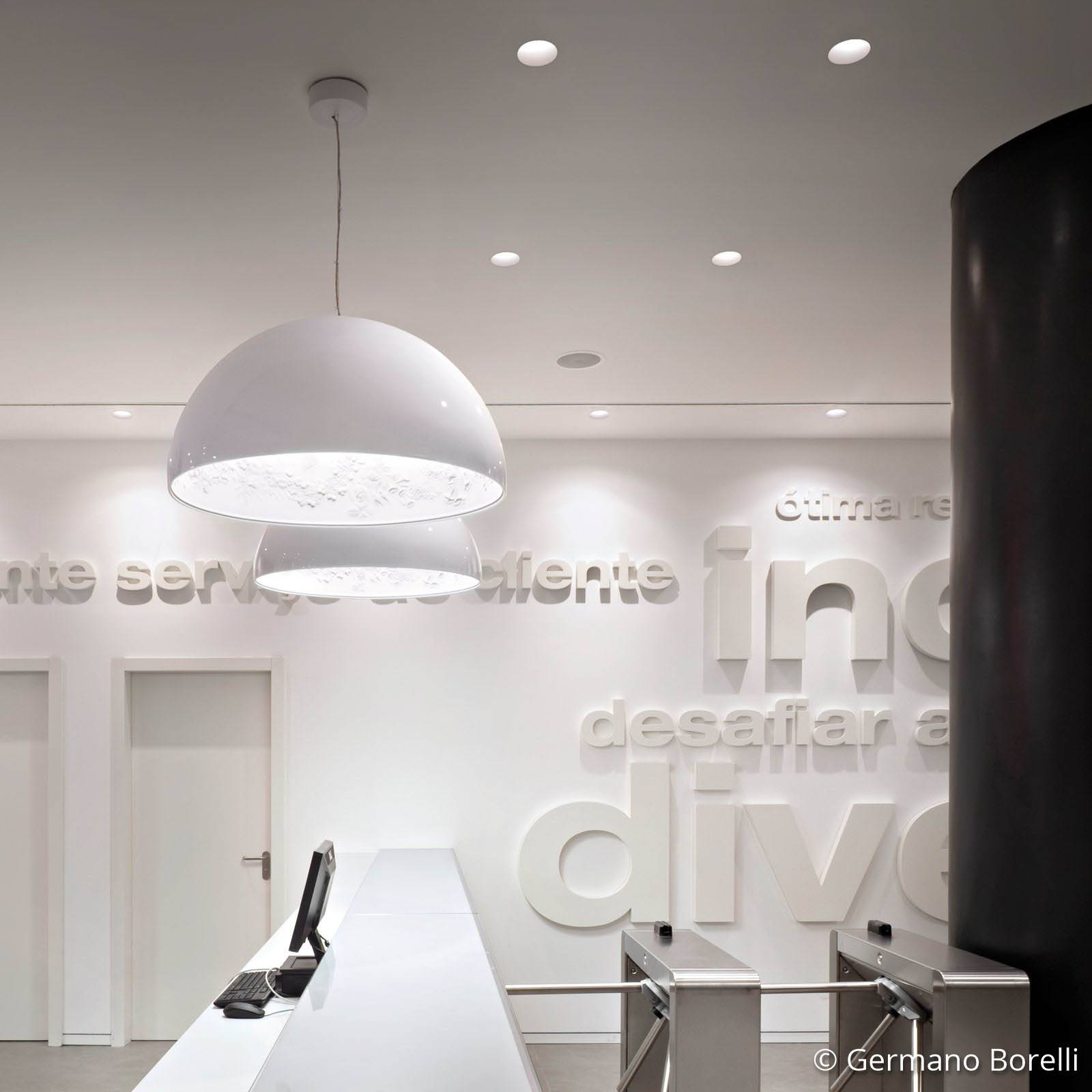 Lampa wisząca FLOS Skygarden 2, biała