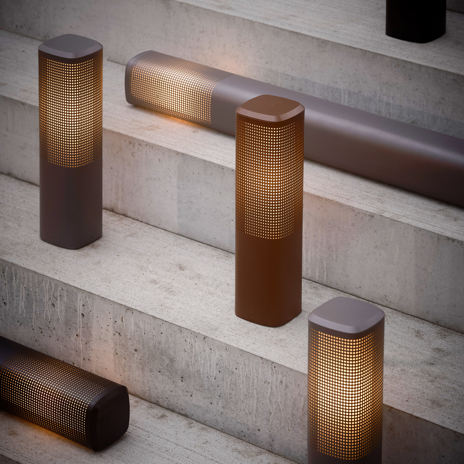 Stojací lampa Sidara 45 Seaside, antracitová, hliník, IP44, E27 Stojací lampa Sidara 45 Seaside, antracitová, hliník, IP44, E27