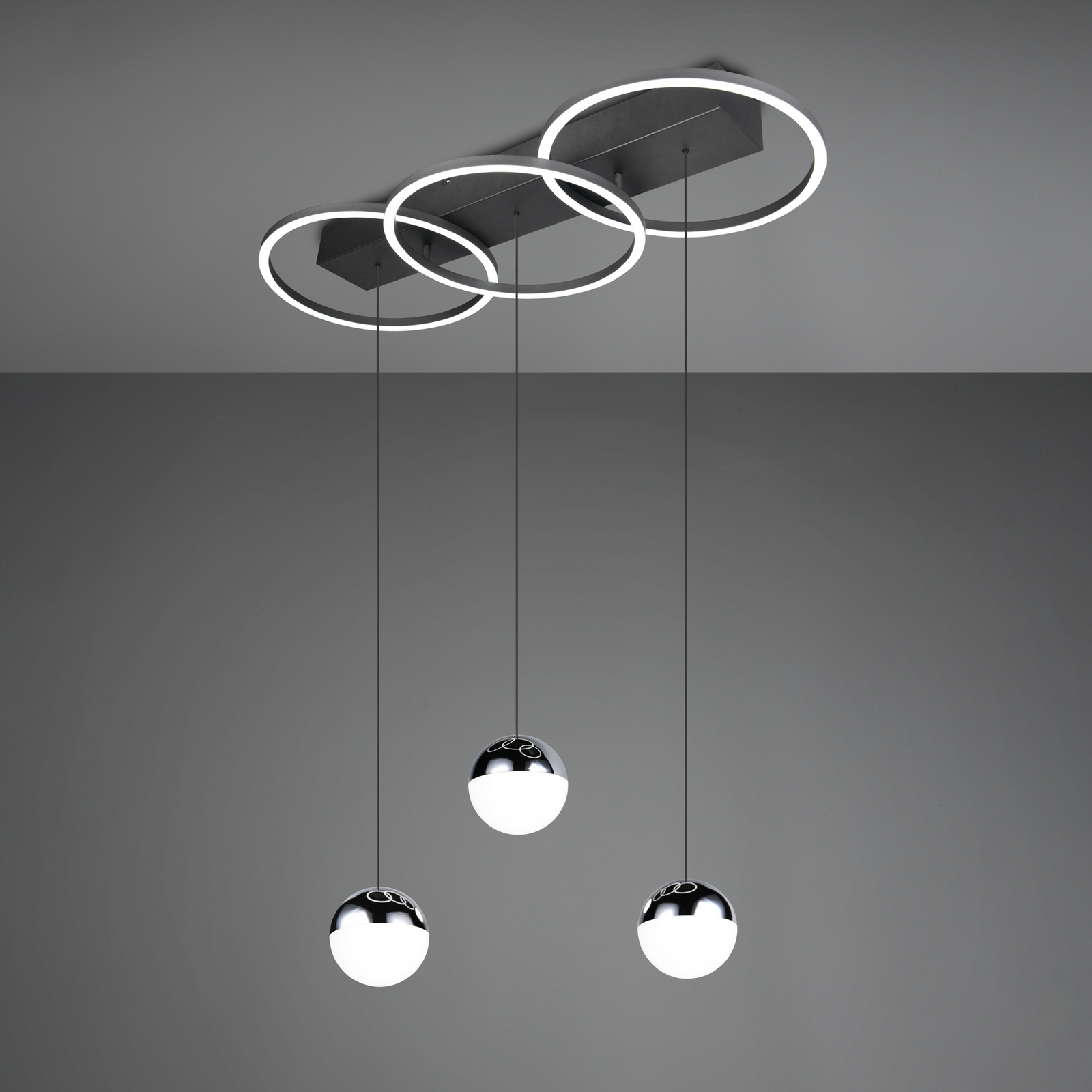 Lampă suspendată cu LED Larino, lungă, neagră, din metal, CCT, telecomandă Lampă suspendată cu LED Larino, lungă, neagră, din metal, CCT, telecomandă
