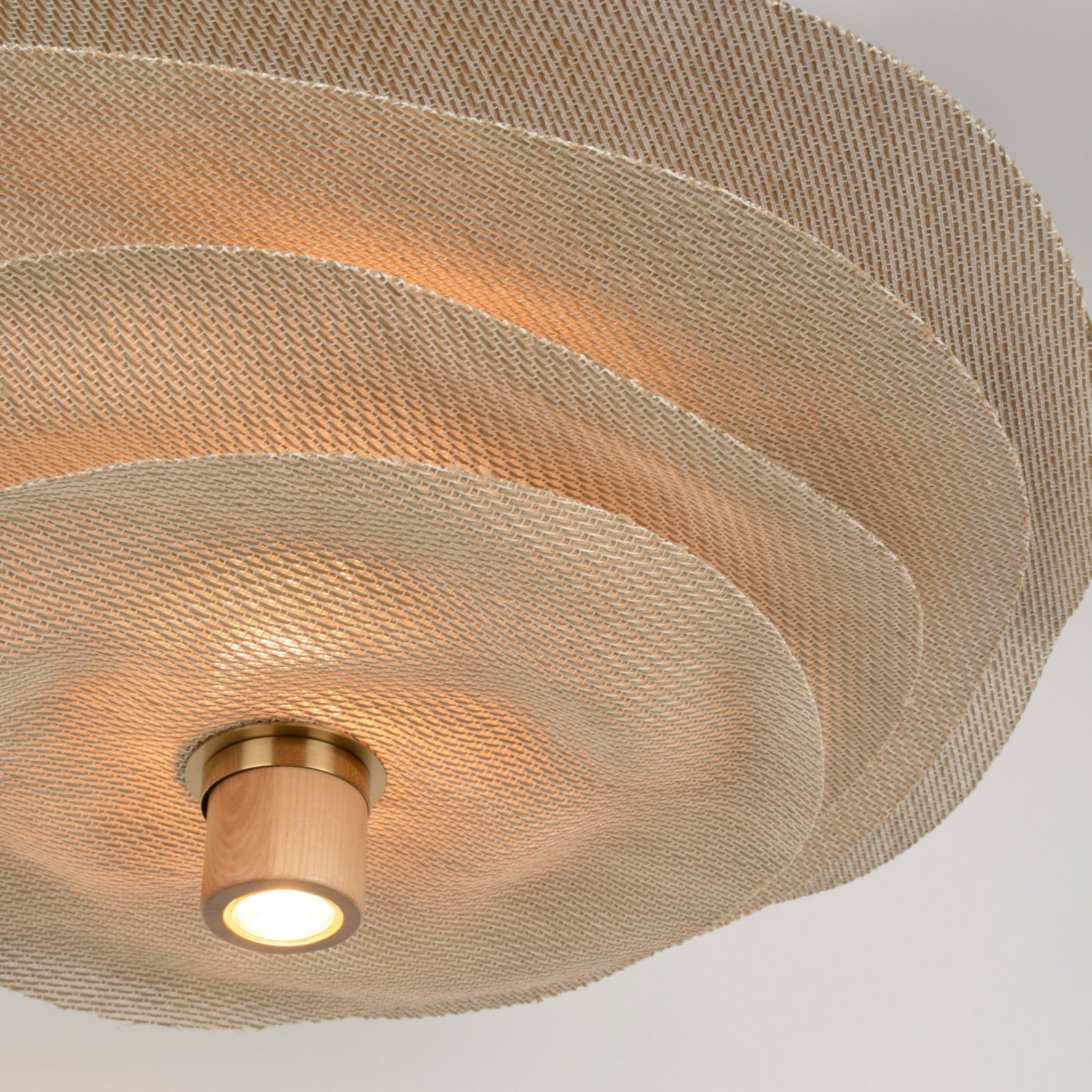 Rivage L Hängeleuchte 4-lagig Ø 78 cm - MARKET SET Rivage L Hängeleuchte 4-lagig Ø 78 cm - MARKET SET