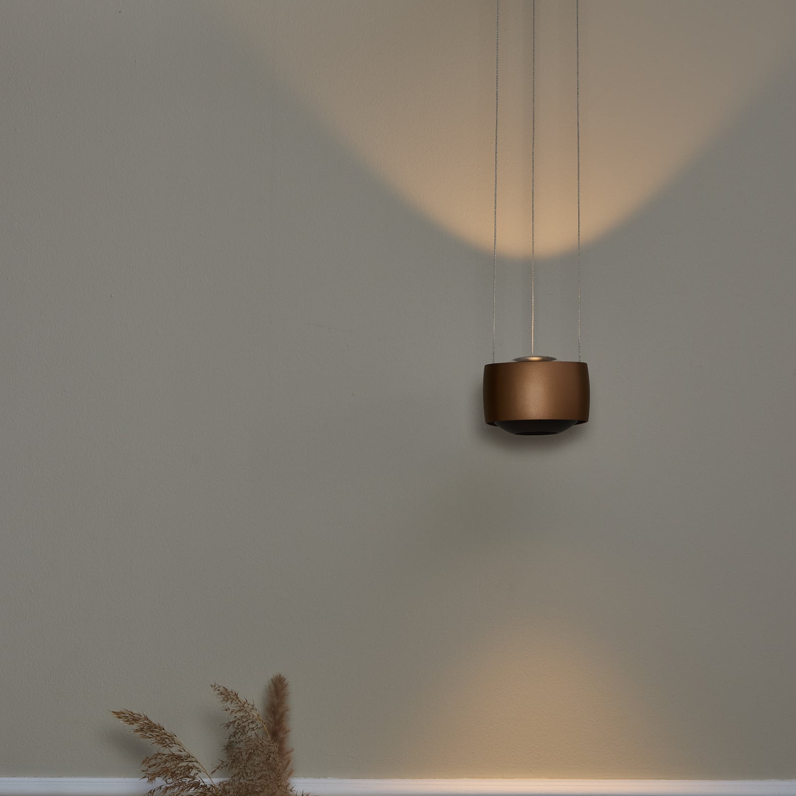 Air LED-hængelampe, karamellbrun, 13 cm, aluminium – LOOM DESIGN Air LED-hængelampe, karamellbrun, 13 cm, aluminium – LOOM DESIGN