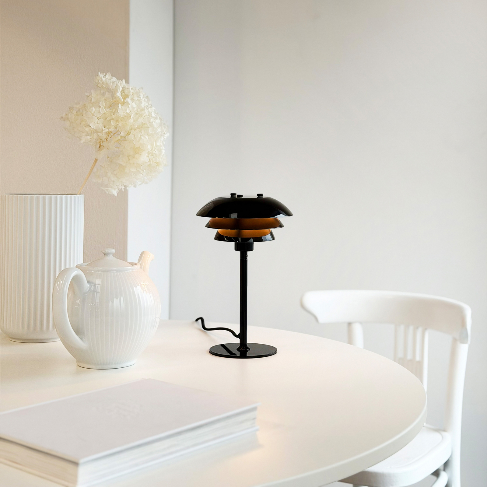 SIXTEEN bordlampe, sort, metal, E27 – Dyberg Larsen SIXTEEN bordlampe, sort, metal, E27 – Dyberg Larsen