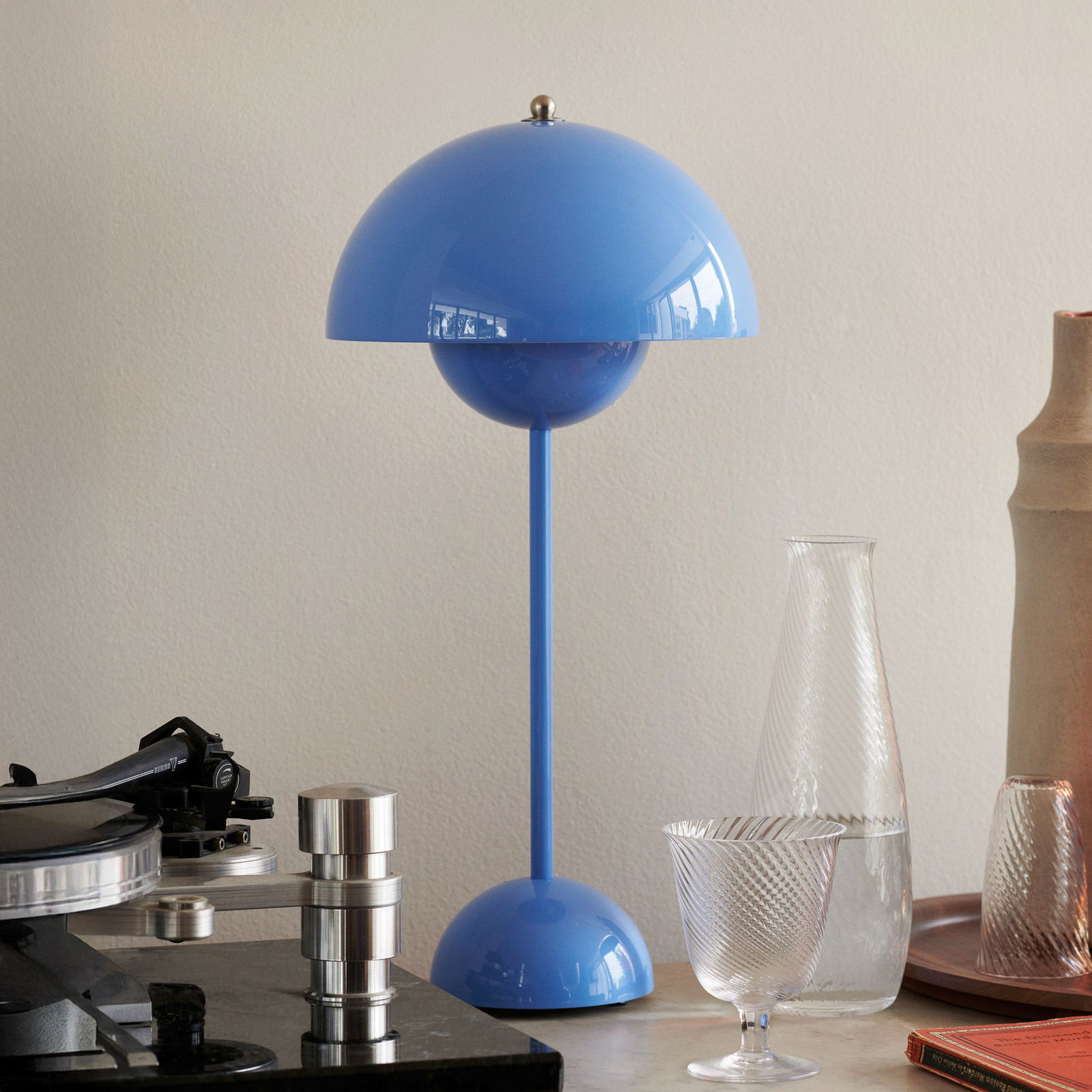 lampe à poser Flowerpot VP3 bleu clair - &Tradition lampe à poser Flowerpot VP3 bleu clair - &Tradition