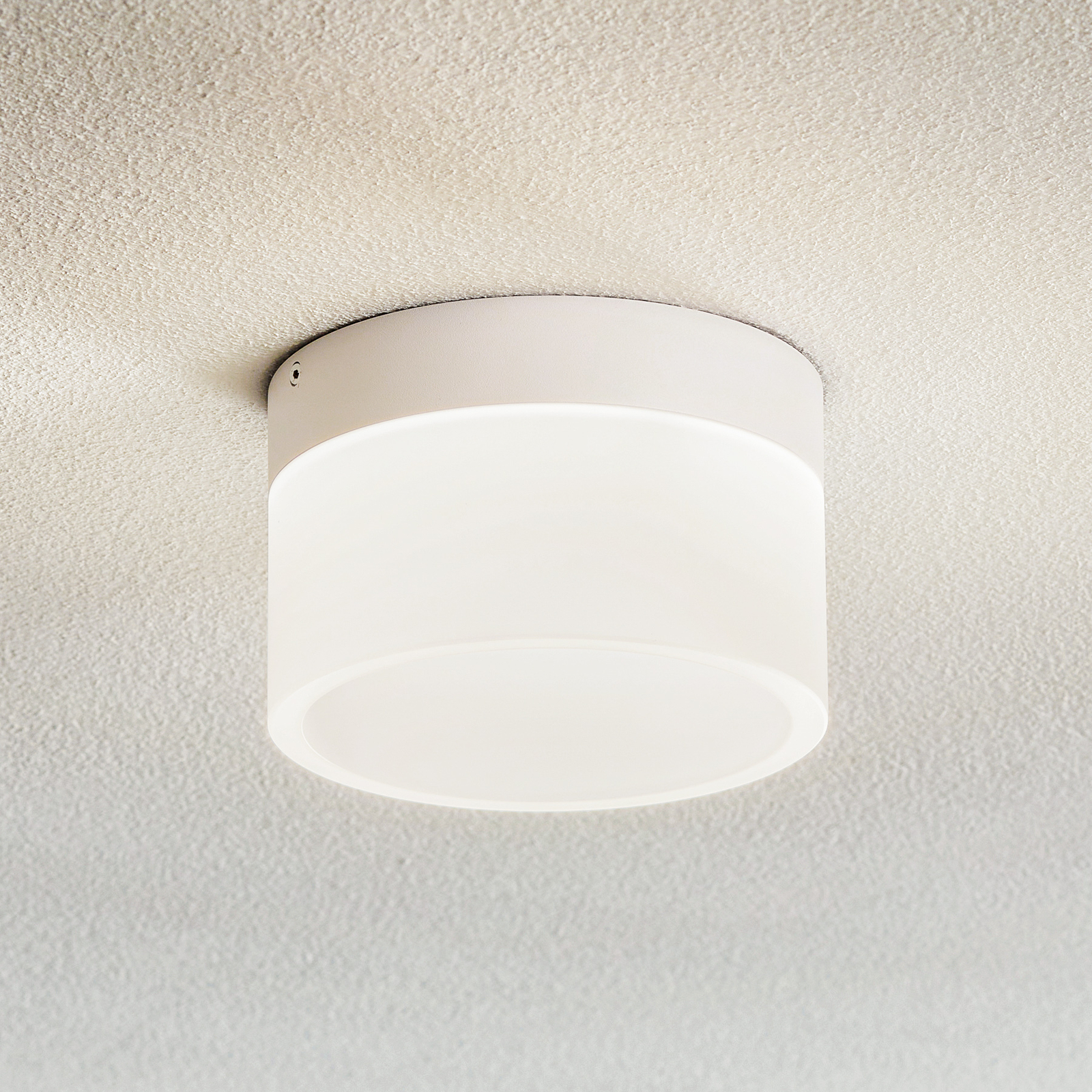 Helestra Liv – LED-taklampe 15 cm