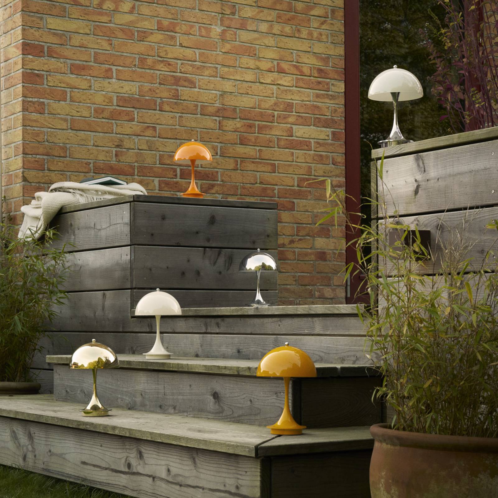 Louis Poulsen Panthella Portable 160 V3 lampa stołowa opal biały