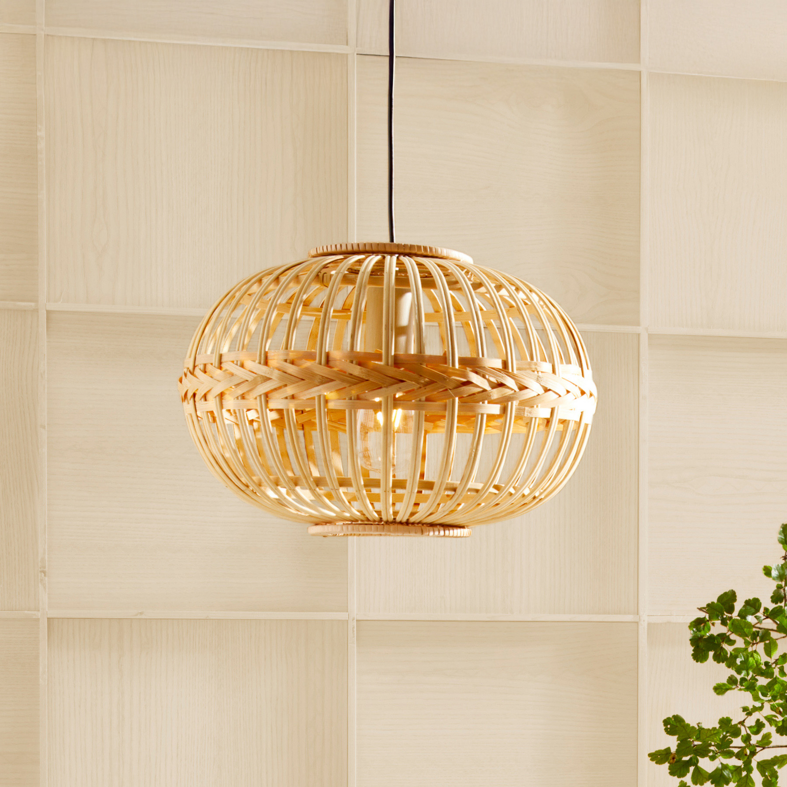 Lampada a sospensione ovale Amsfield di bambù