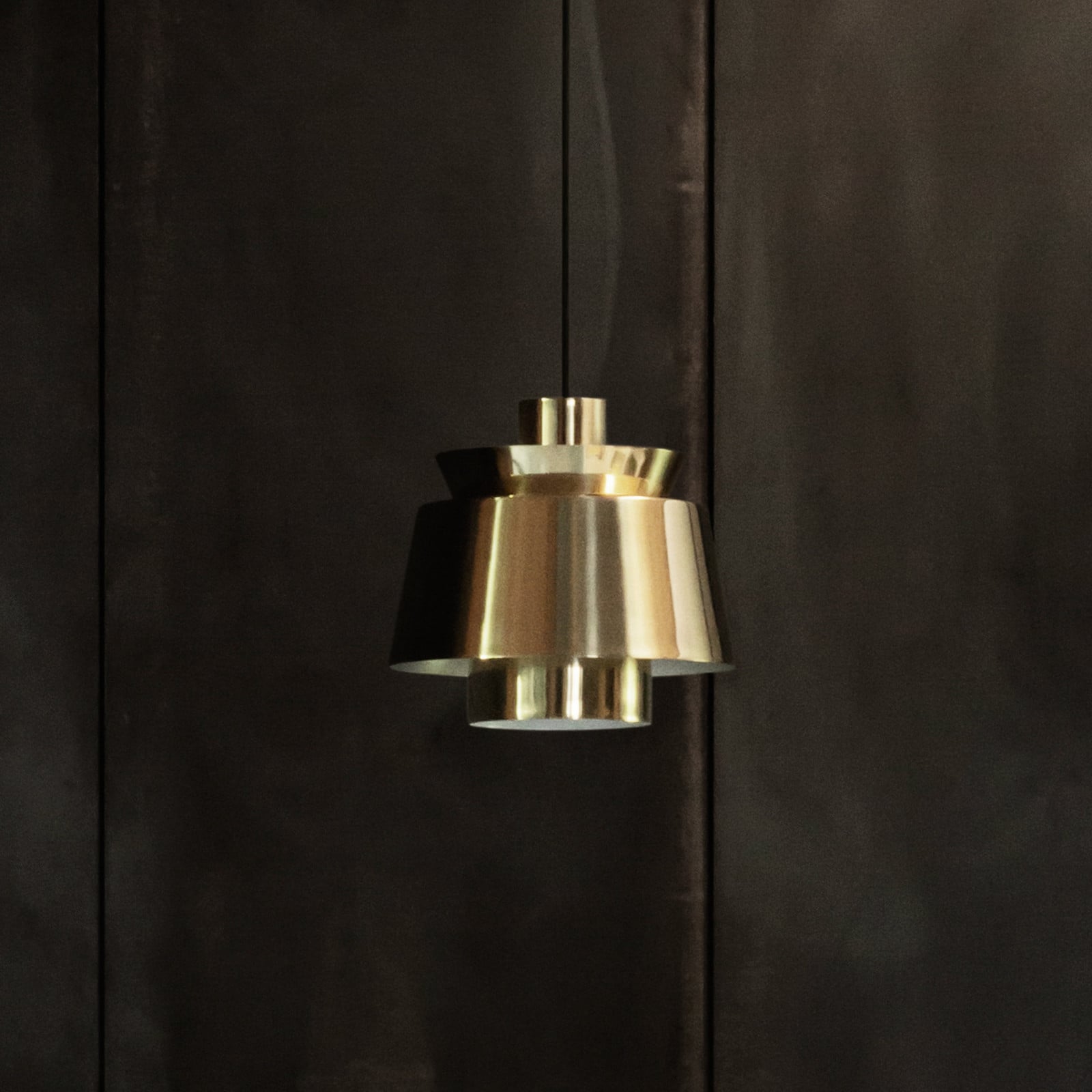 Utzon JU1 pendellampe Brass &Tradition - Stue - Design - Metal - Med én lyskilde