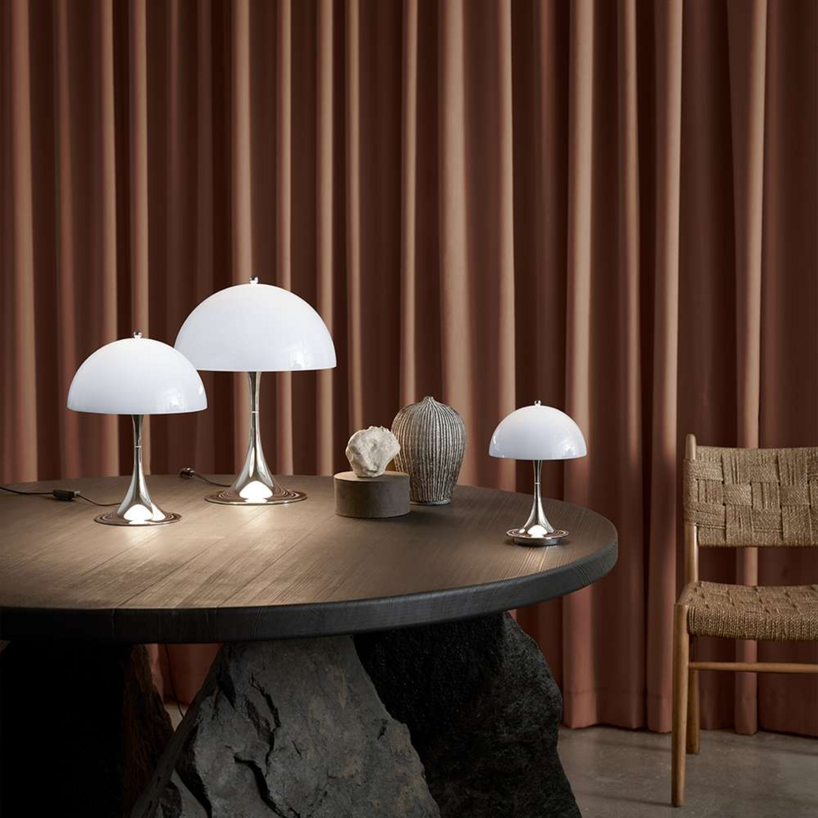 Panthella 160 Portable Lampe de Table IP44 Opal/Grey - Louis Poulsen