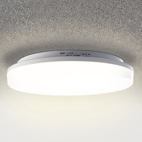 LED-taklampe Pronto, kantet, sensor