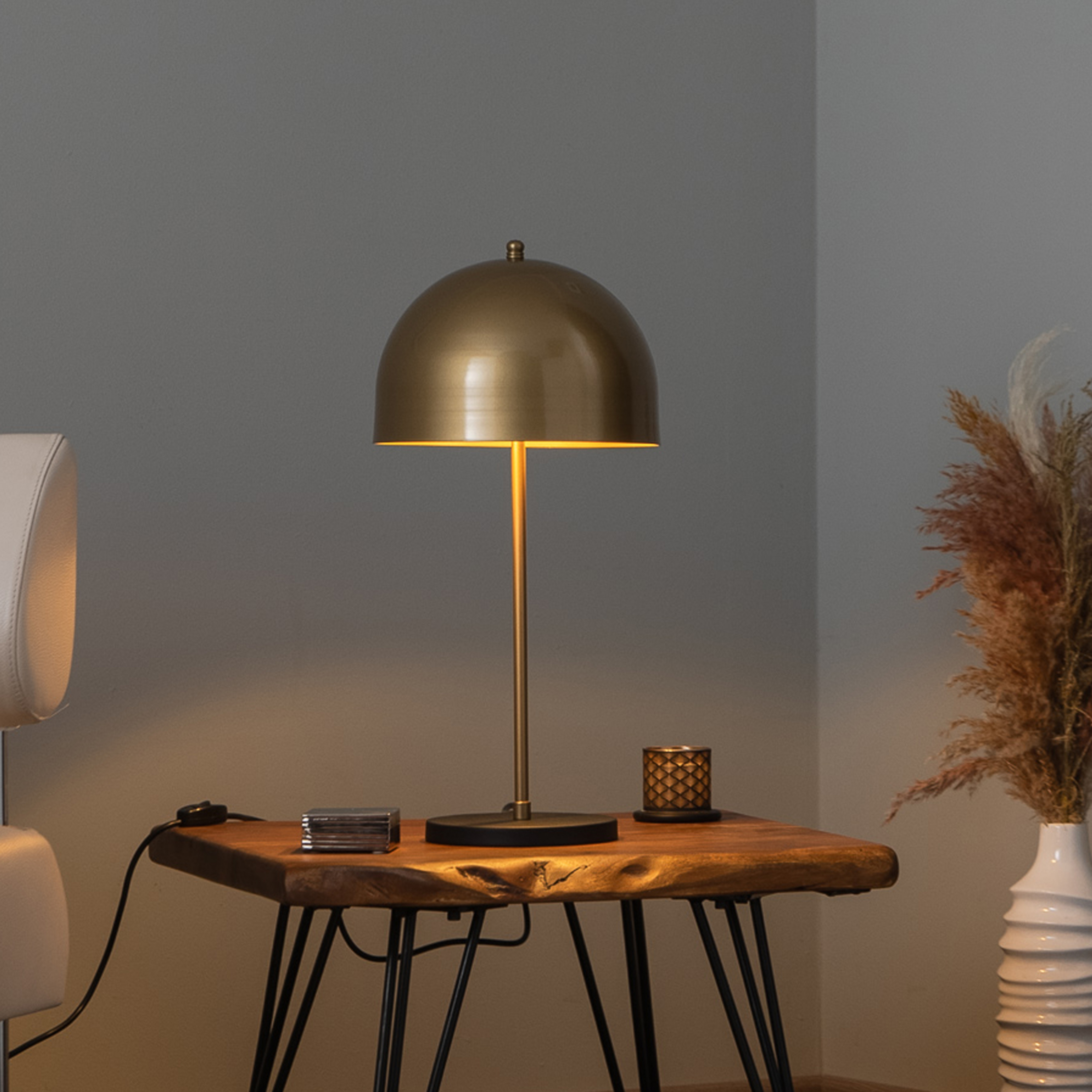 Lampe à poser Can NT-134, or, abat-jour semi-circulaire