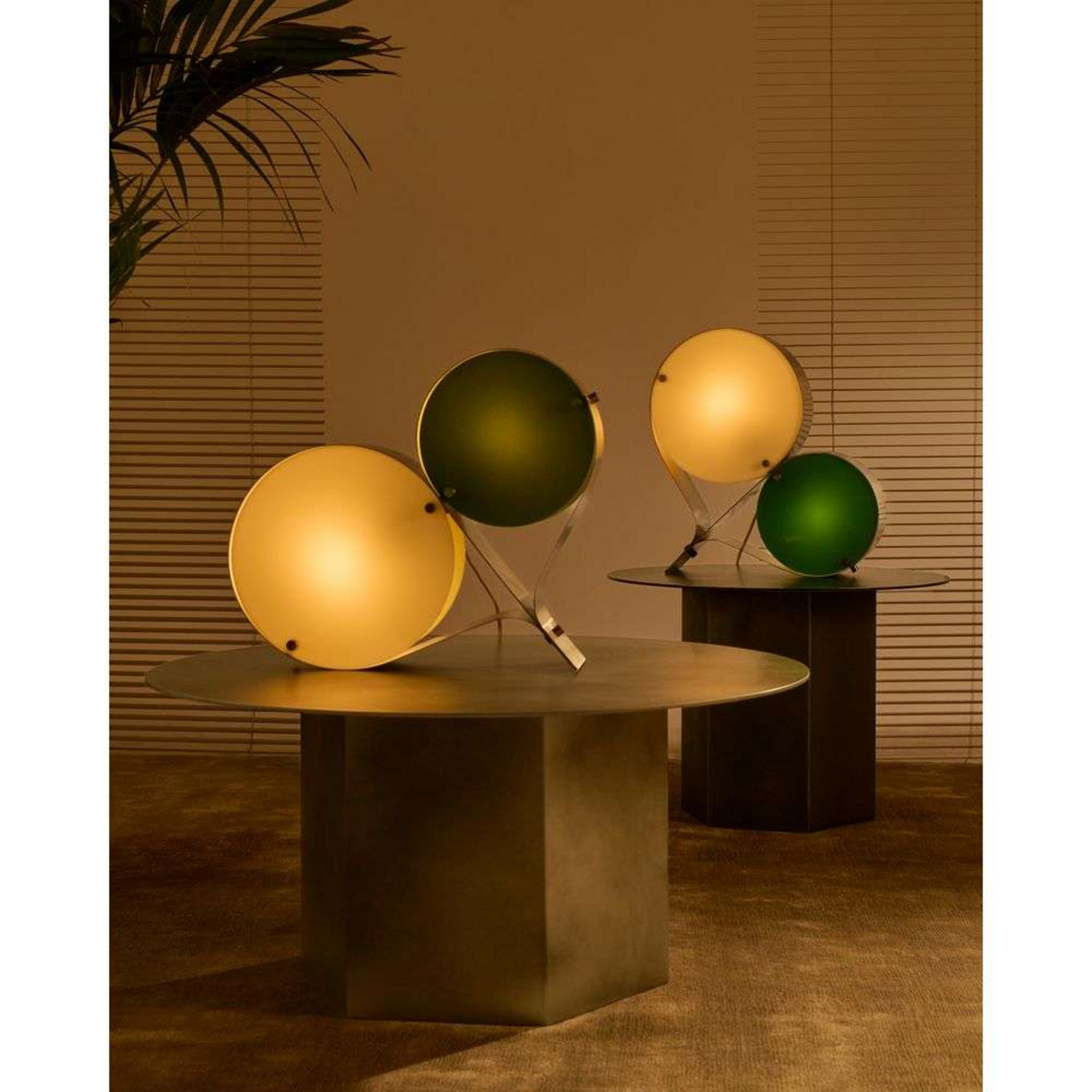 Coppia Candeeiro de Mesa Bronze Aço/Ivory/Blush - GUBI
