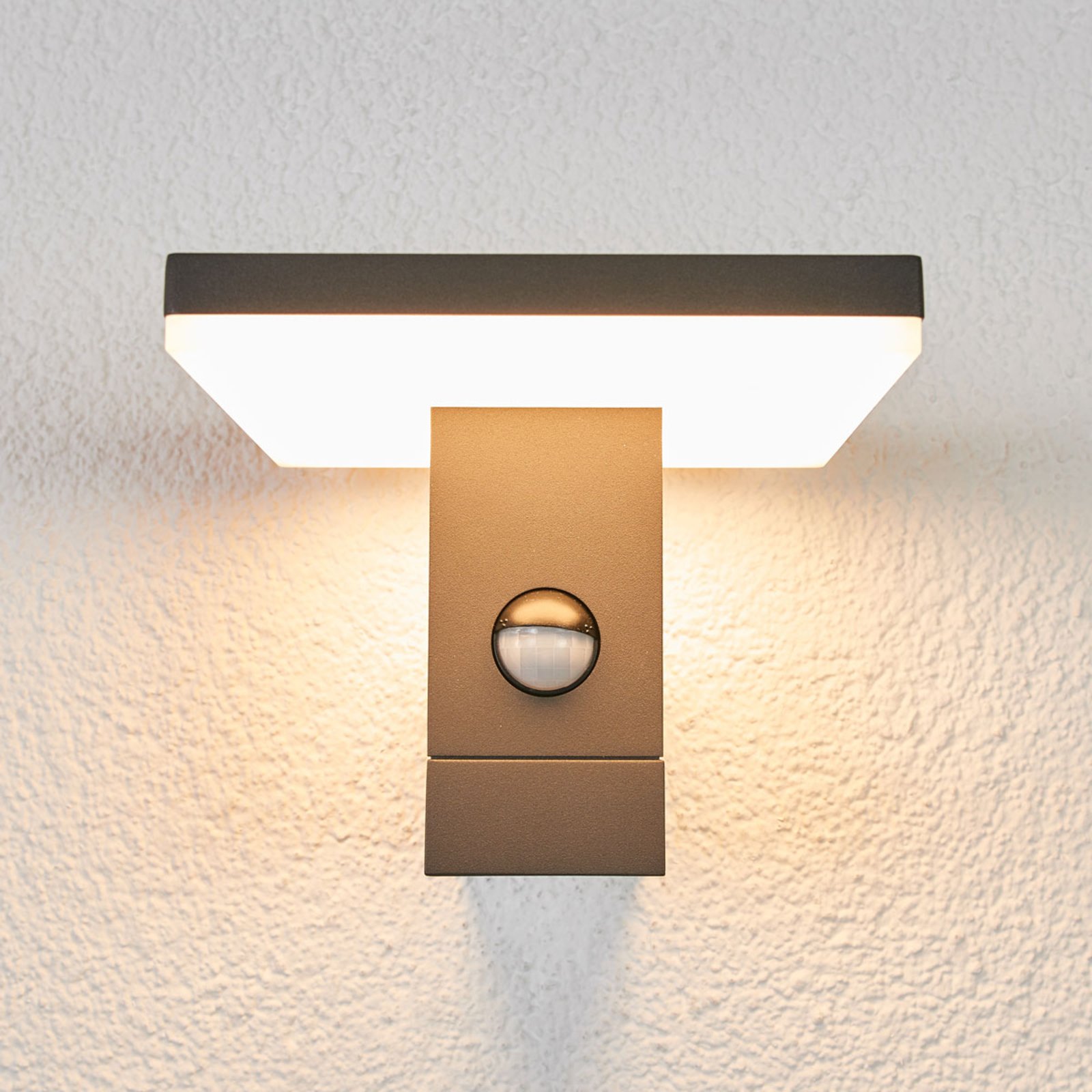 Olesia Außenwandleuchte w/Sensor Dark Grey/Opal - Lucande