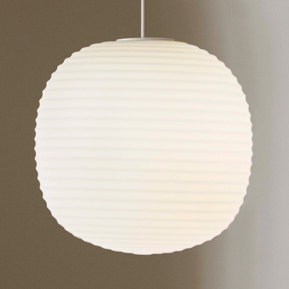 New Works Lantern Taklampa Medium, vit från New Works