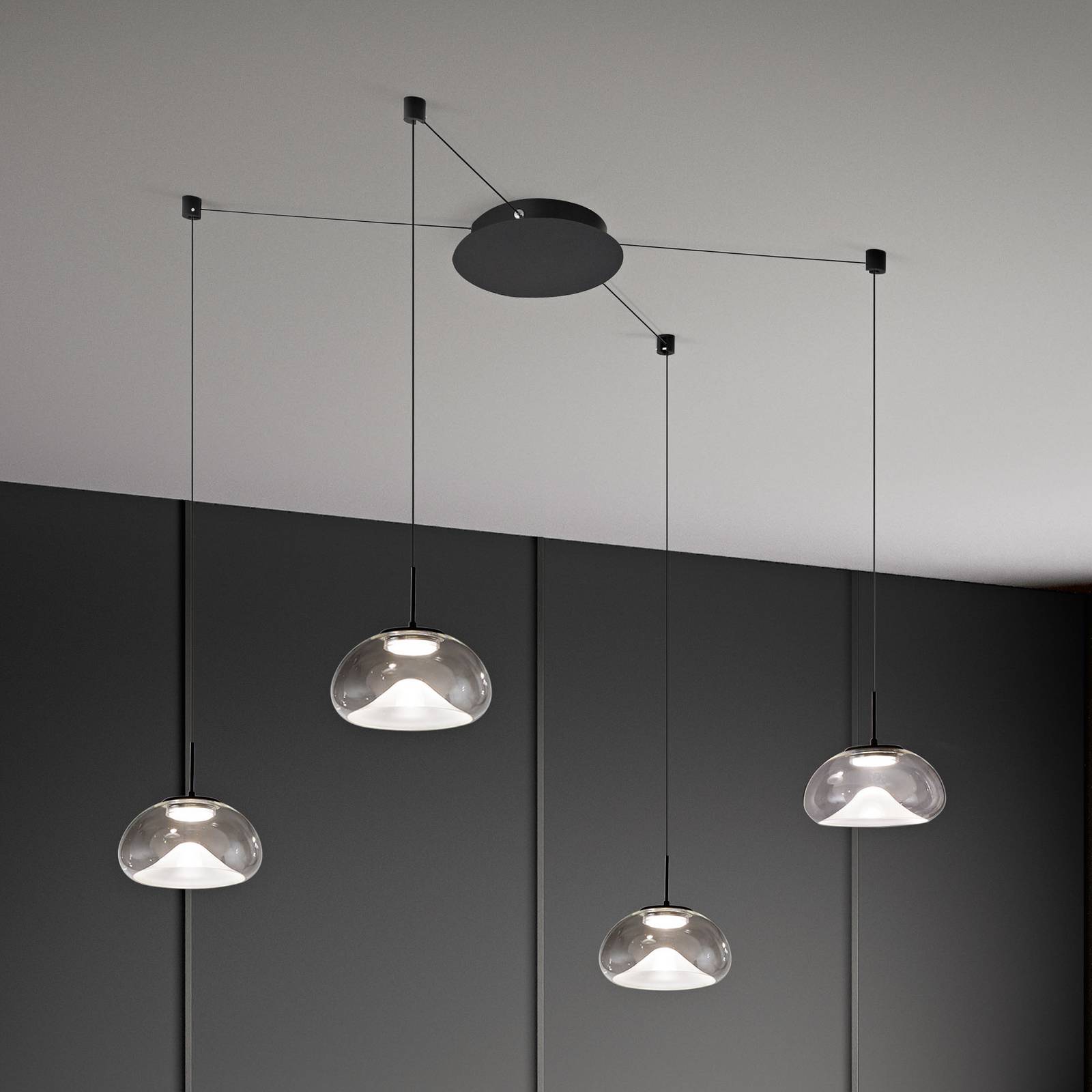 Fabas Luce Suspension LED Brena, à 4 lampes, transparent, verre, CCT, à intensité variable
