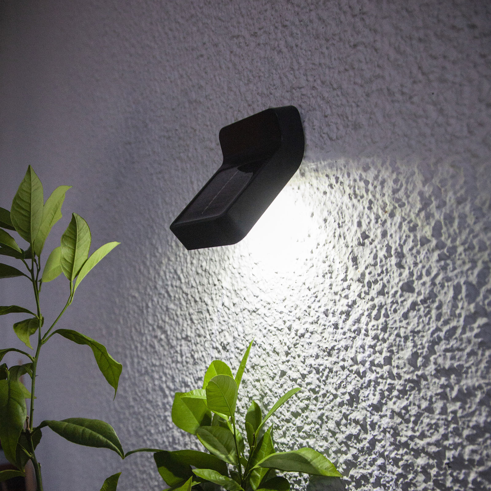 Wally LED napelemes fali lámpa, szürkületérzékelővel