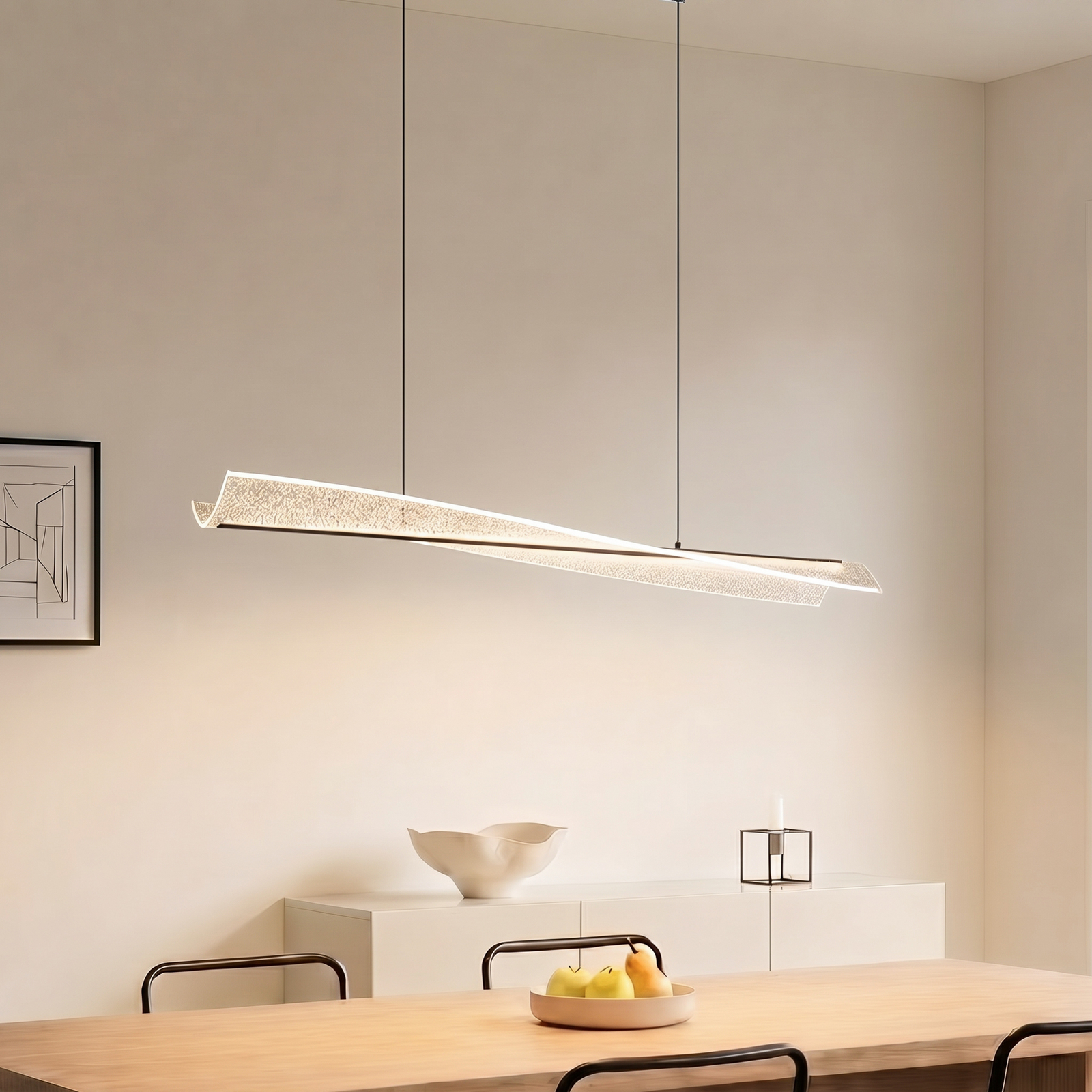 Lucande LED viseča svetilka Vellia, črna, dolžina 112 cm, CCT