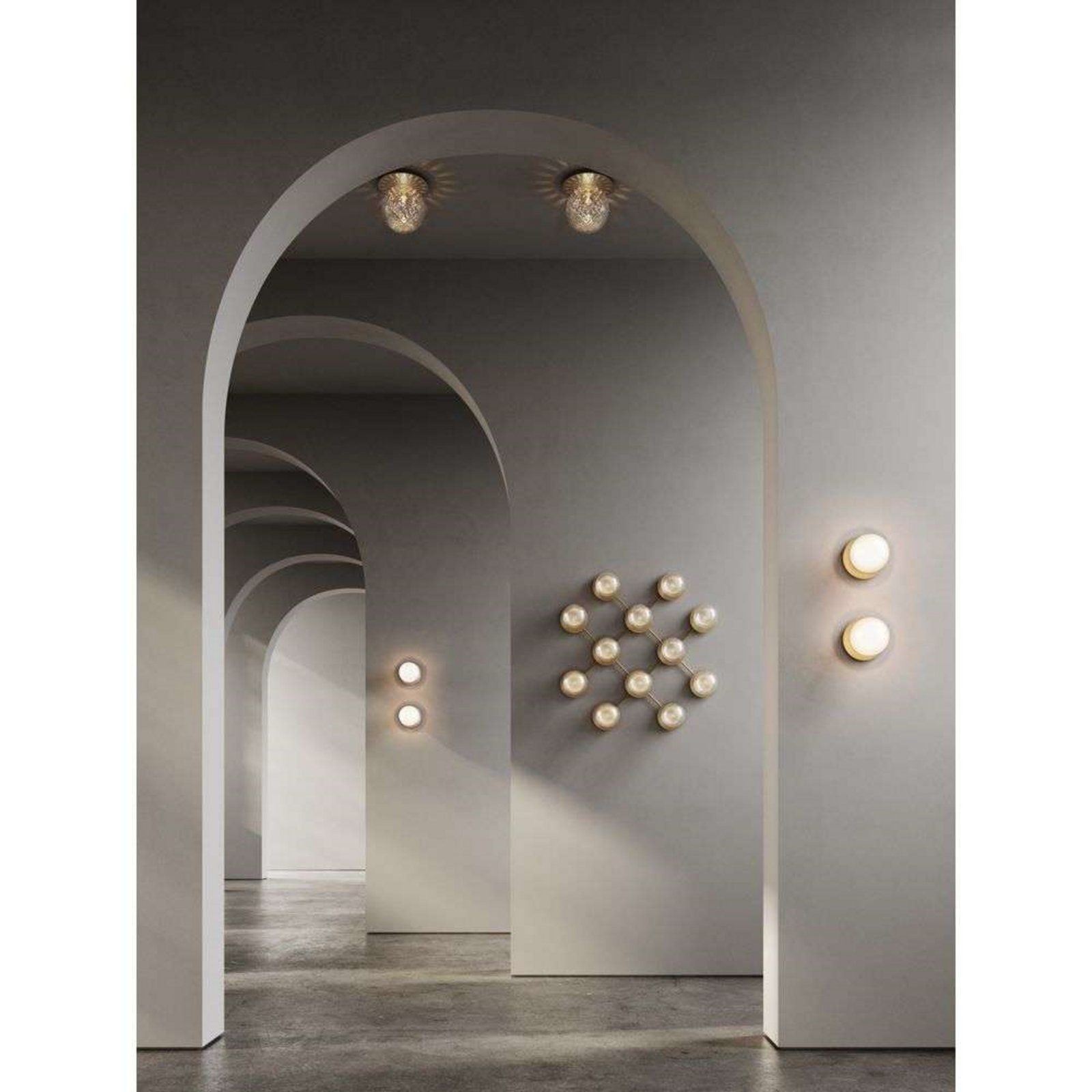 Liila 1 Vägg-/Plafond IP44 Large Nordic Gold/Opal White - Nuura