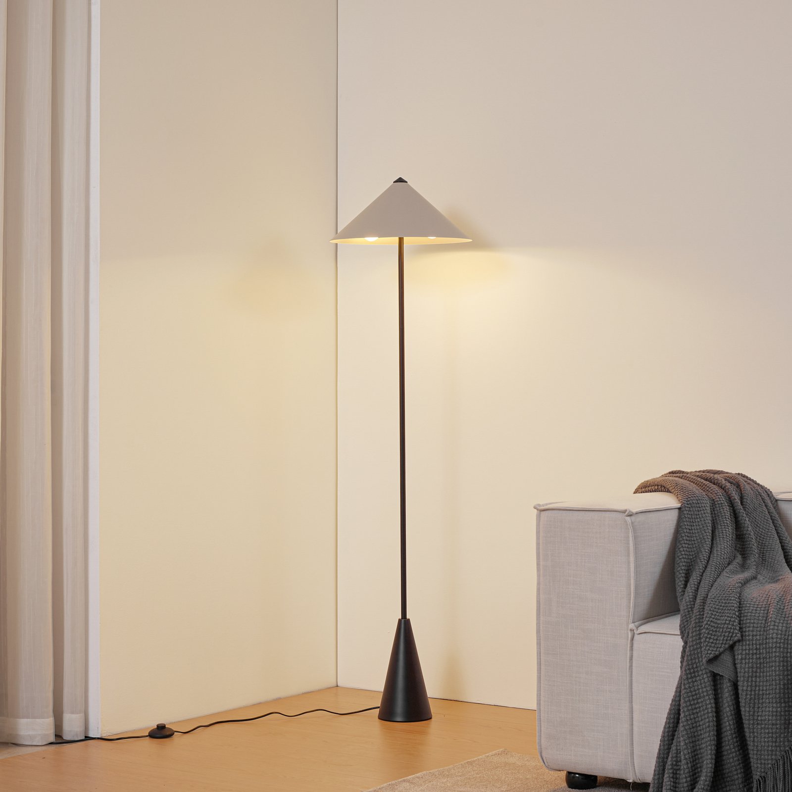 Lindby põrandalamp Norvik, kõrgus 150 cm, must/hall, metall